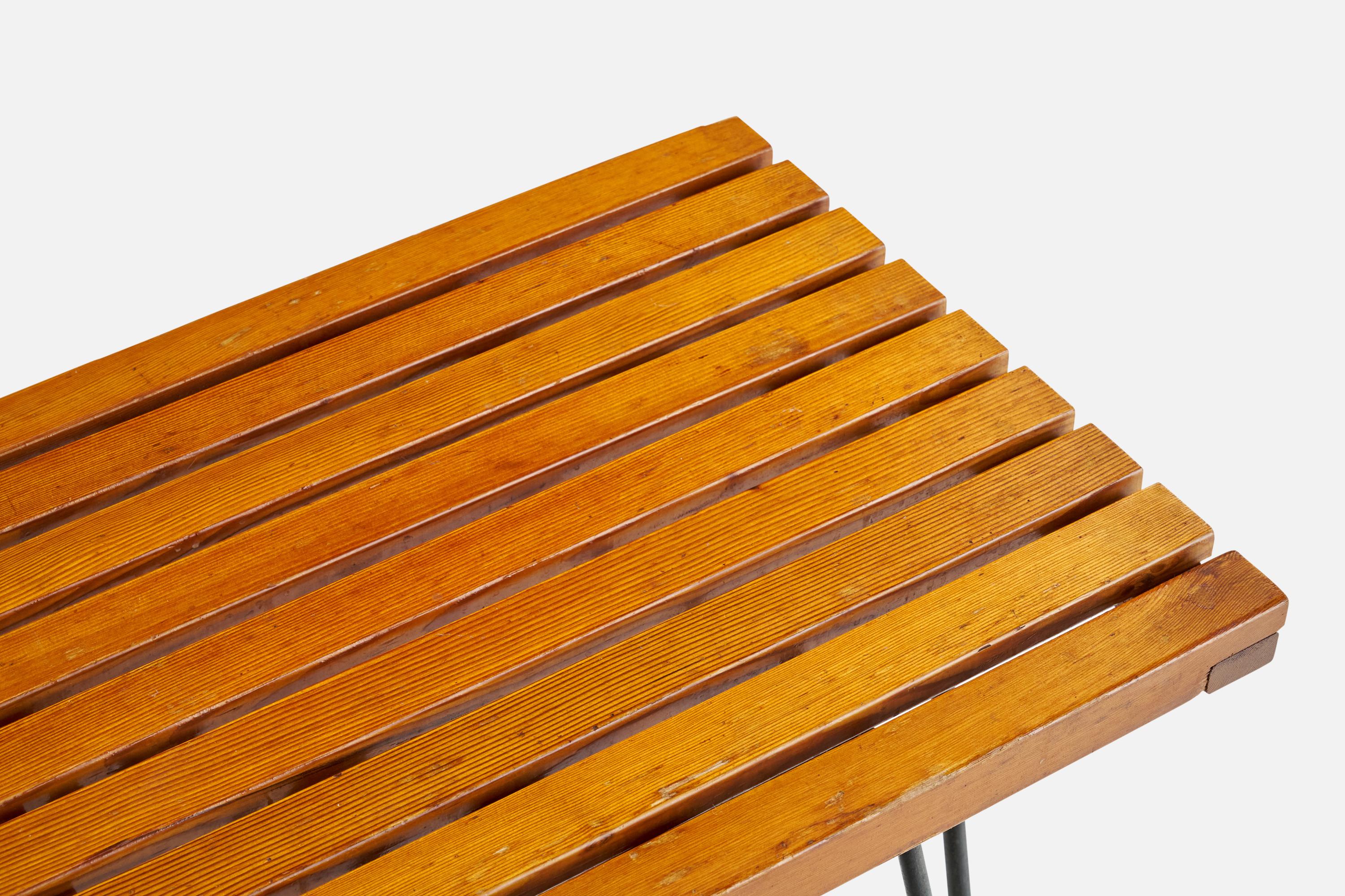 Milieu du XXe siècle Tables d'appoint Pipsan Saarinen & J. Robert F. Swanson, acier, pin, États-Unis, 1949 en vente