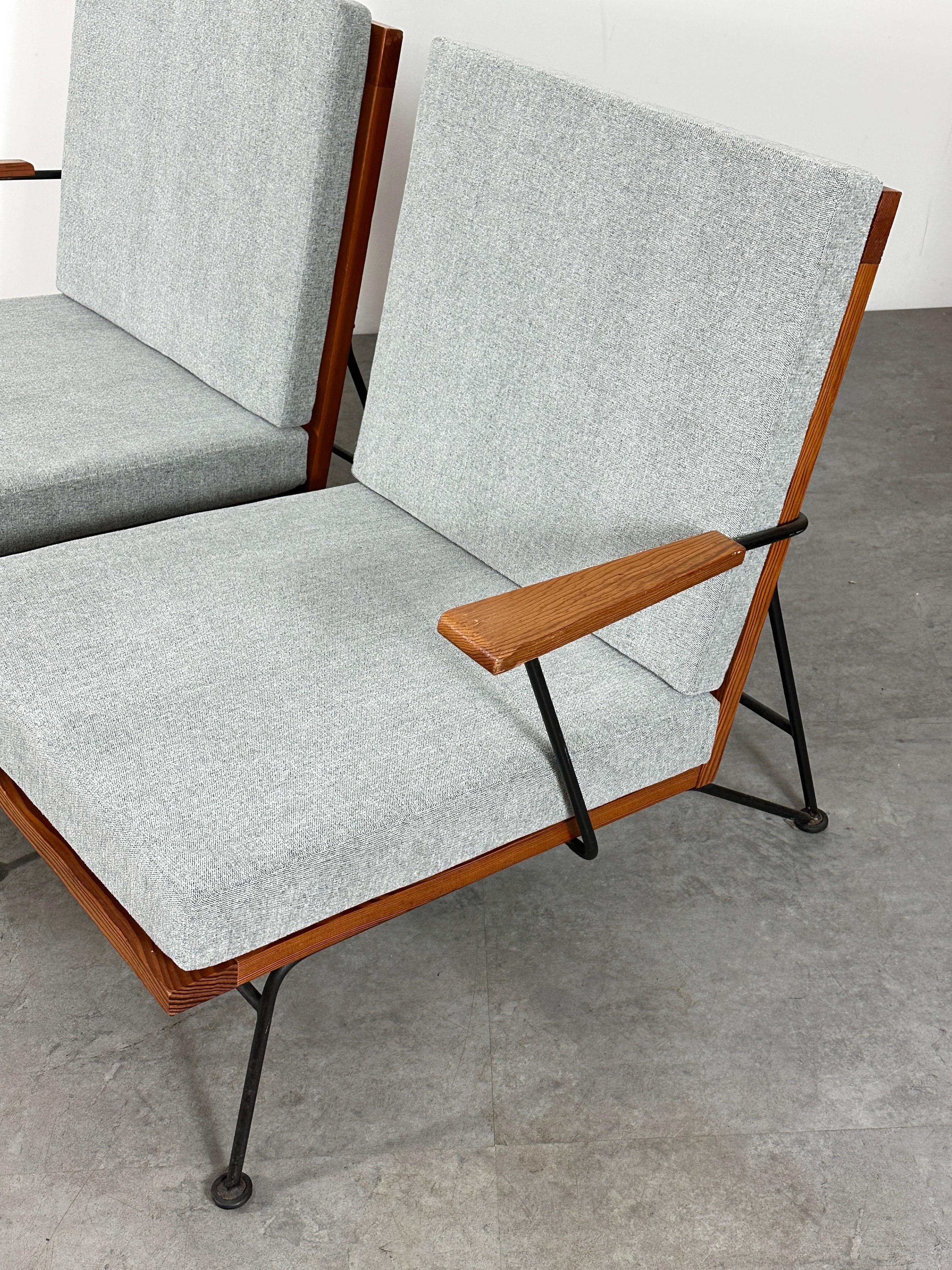 Fabric Pipsan Saarinen Swanson 3 Piece Modular Iron Lounge Group Sofa & Armchair For Sale