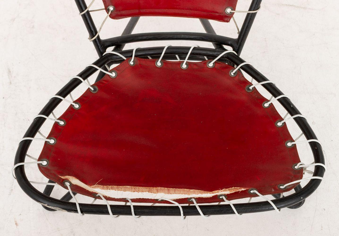 Pipsan Saarinen Swanson Red Canvas Chair For Sale 1