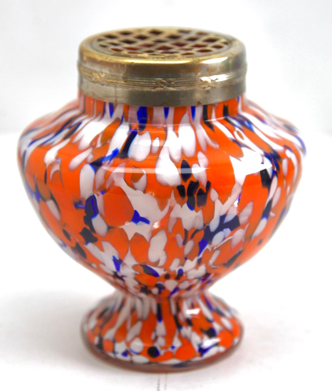 Vase „Pique Fleurs“ in mehrfarbigem Dekor mit Grill, Ende der 1930er Jahre (Art nouveau) im Angebot