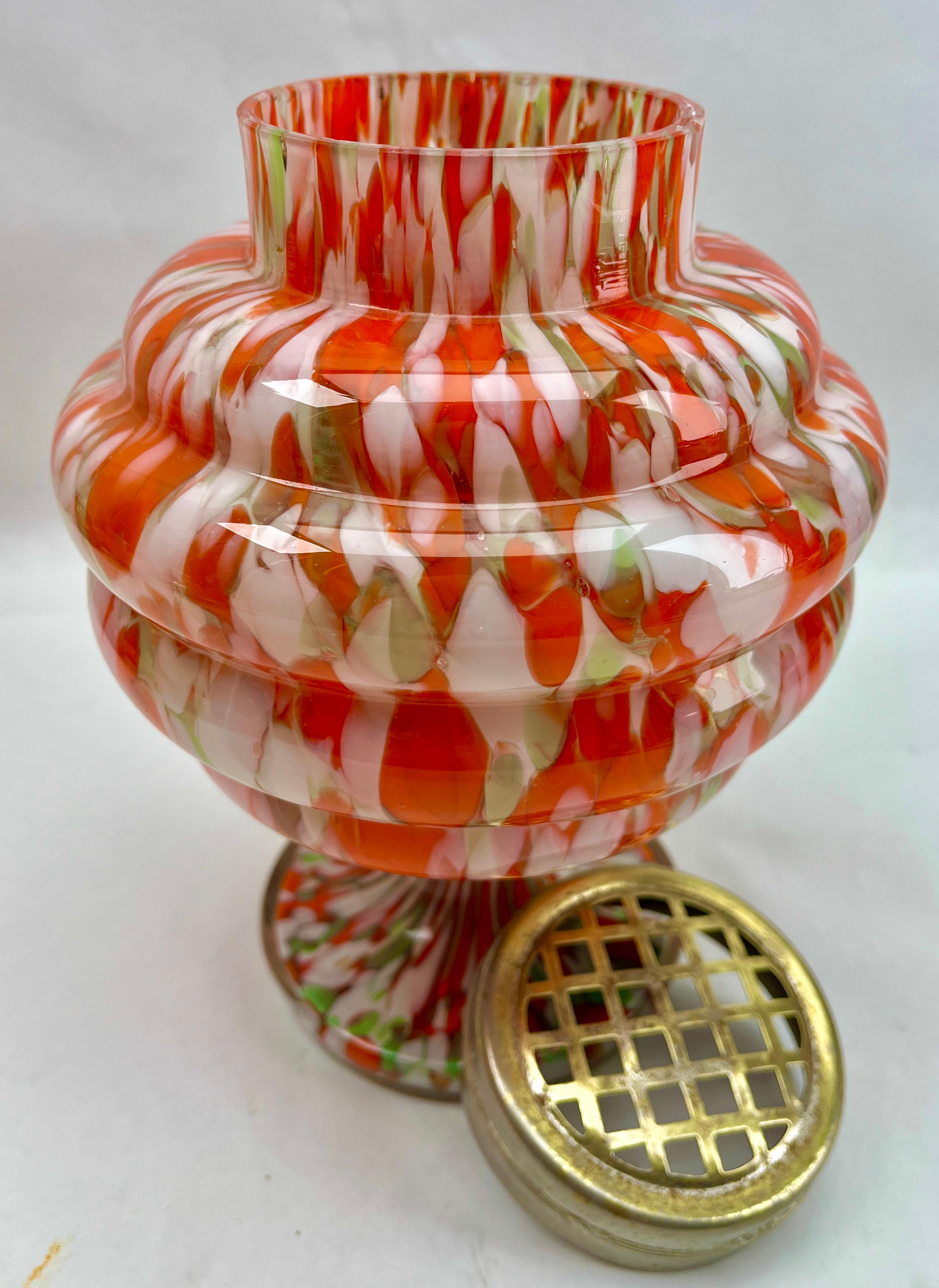 'Pique Fleurs'  Vase, in Multi Color Decor with Grille, Late 1930s In Good Condition For Sale In Verviers, BE