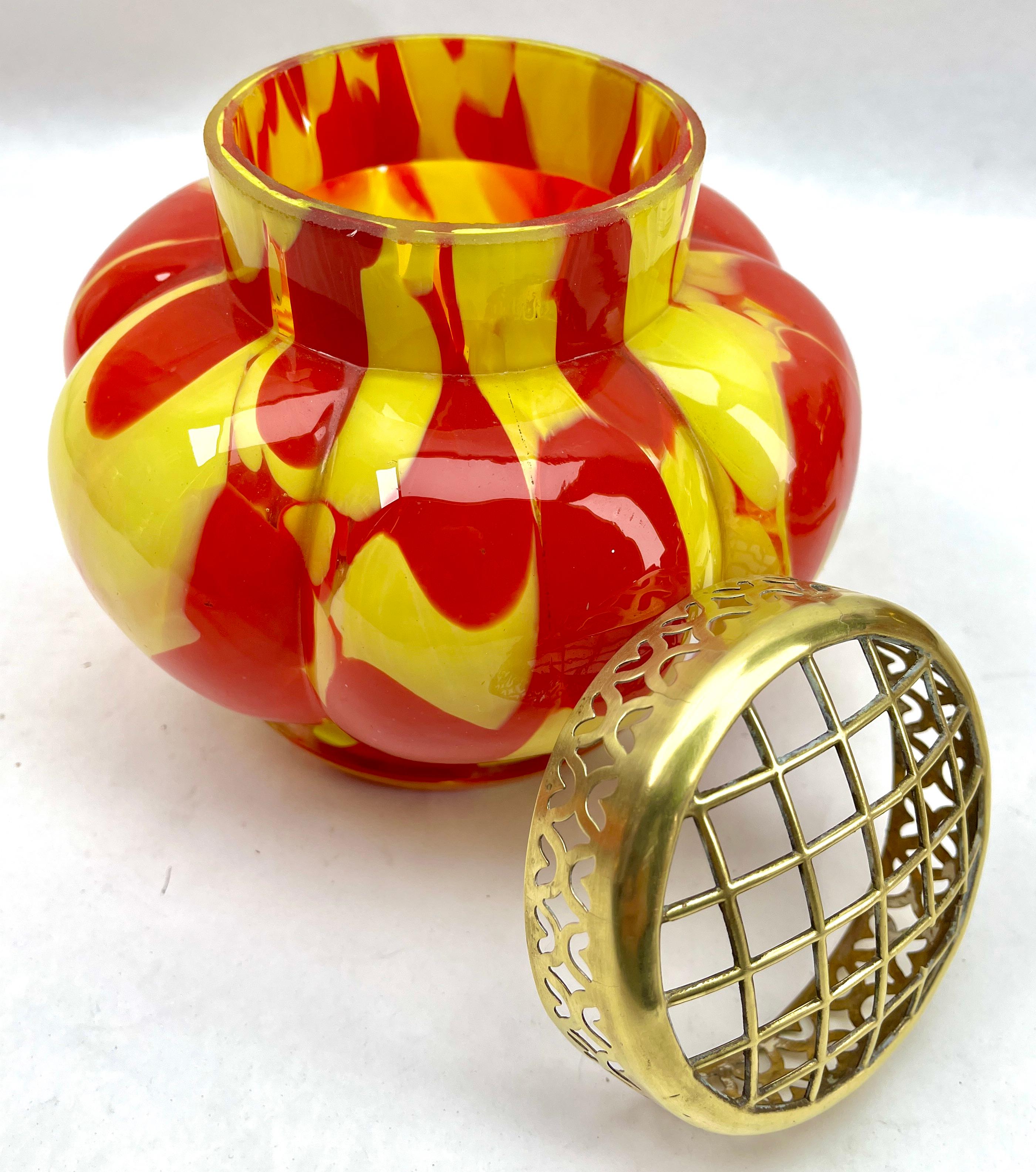 Art Glass 'Pique Fleurs'  Vase, in Red and Yellow Color Decor with Grille, Late 1930s For Sale