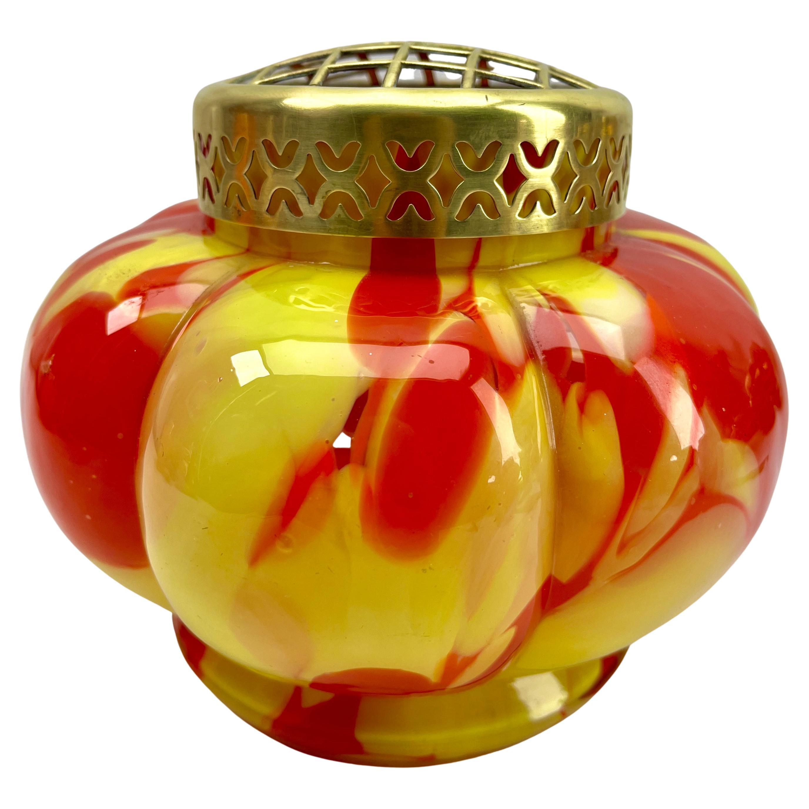 'Pique Fleurs'  Vase, in Red and Yellow Color Decor with Grille, Late 1930s For Sale