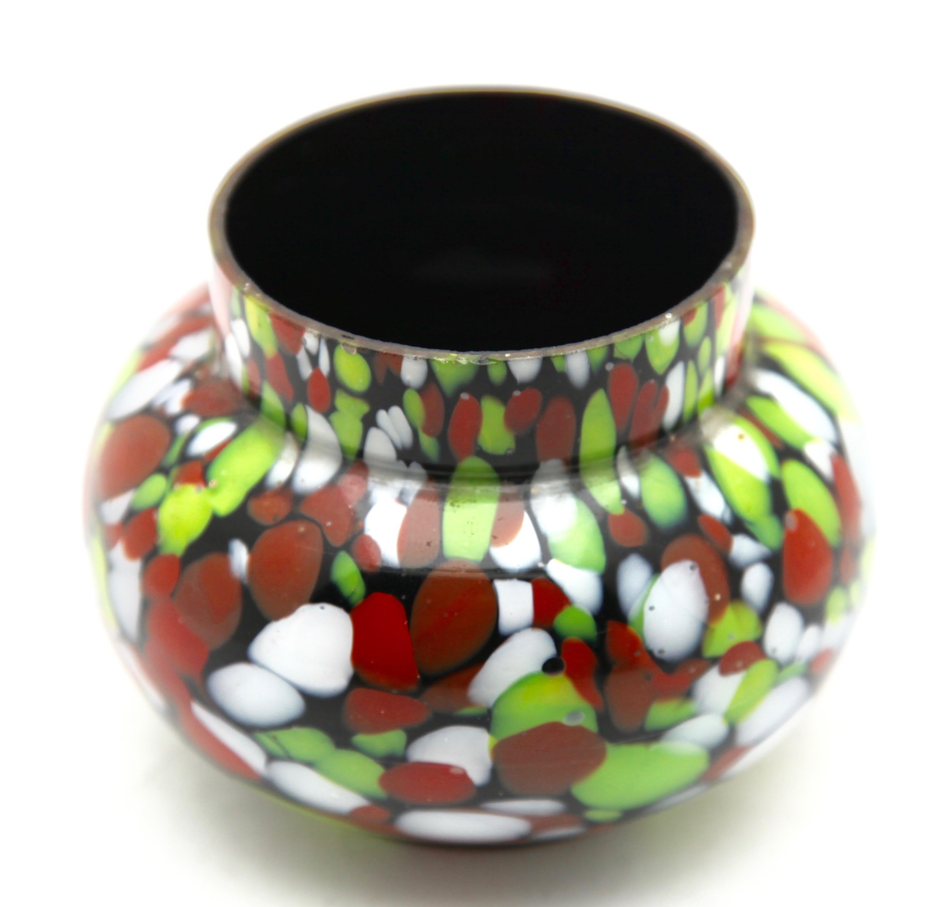 Czech 'Pique Fleurs' Vase in Red, White, Green Splatter Colors, with Grille For Sale