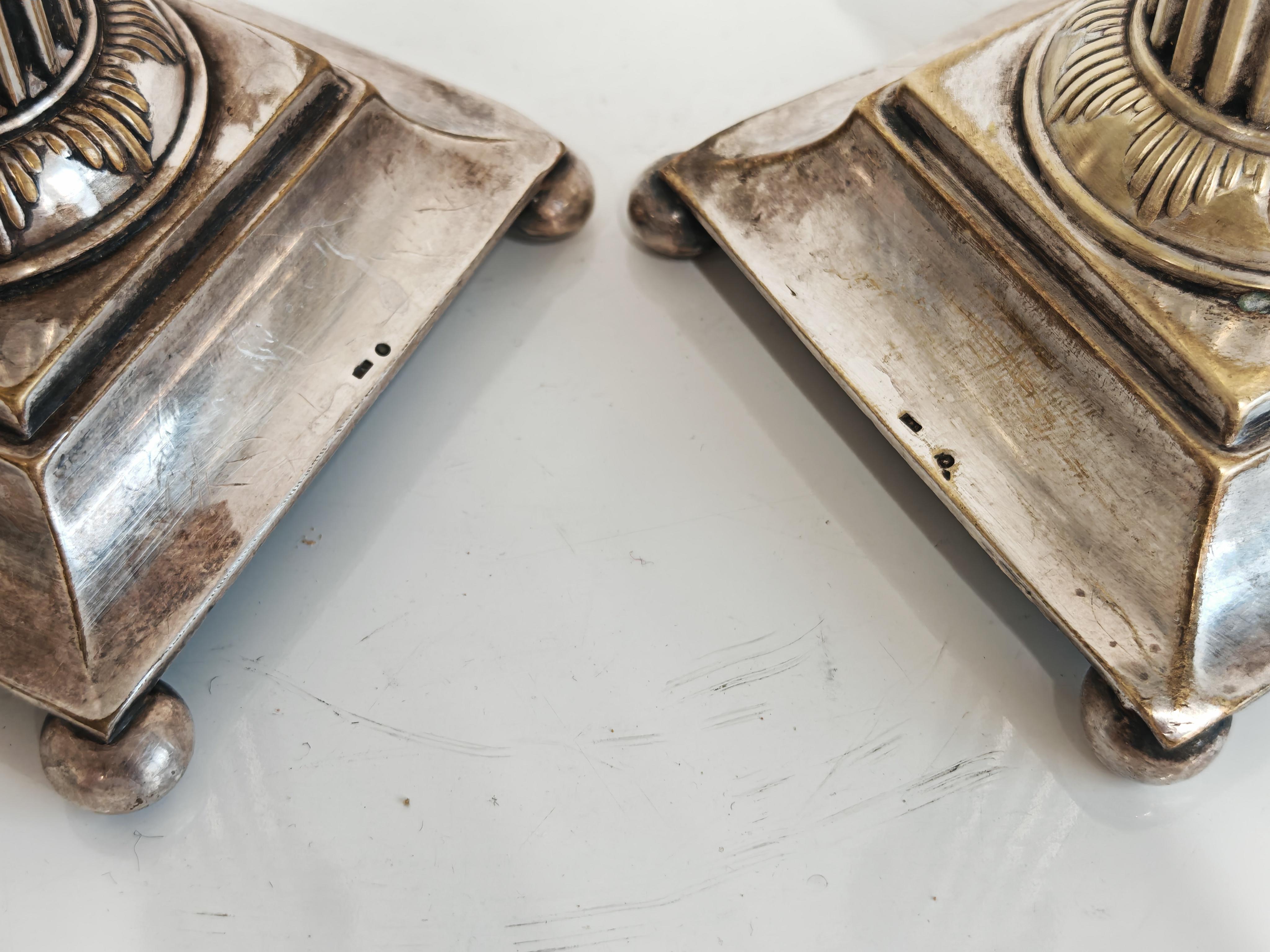 Coppia di candelieri antichi in argento, Diana Silver, Vienna, XIX secolo in vendita 1