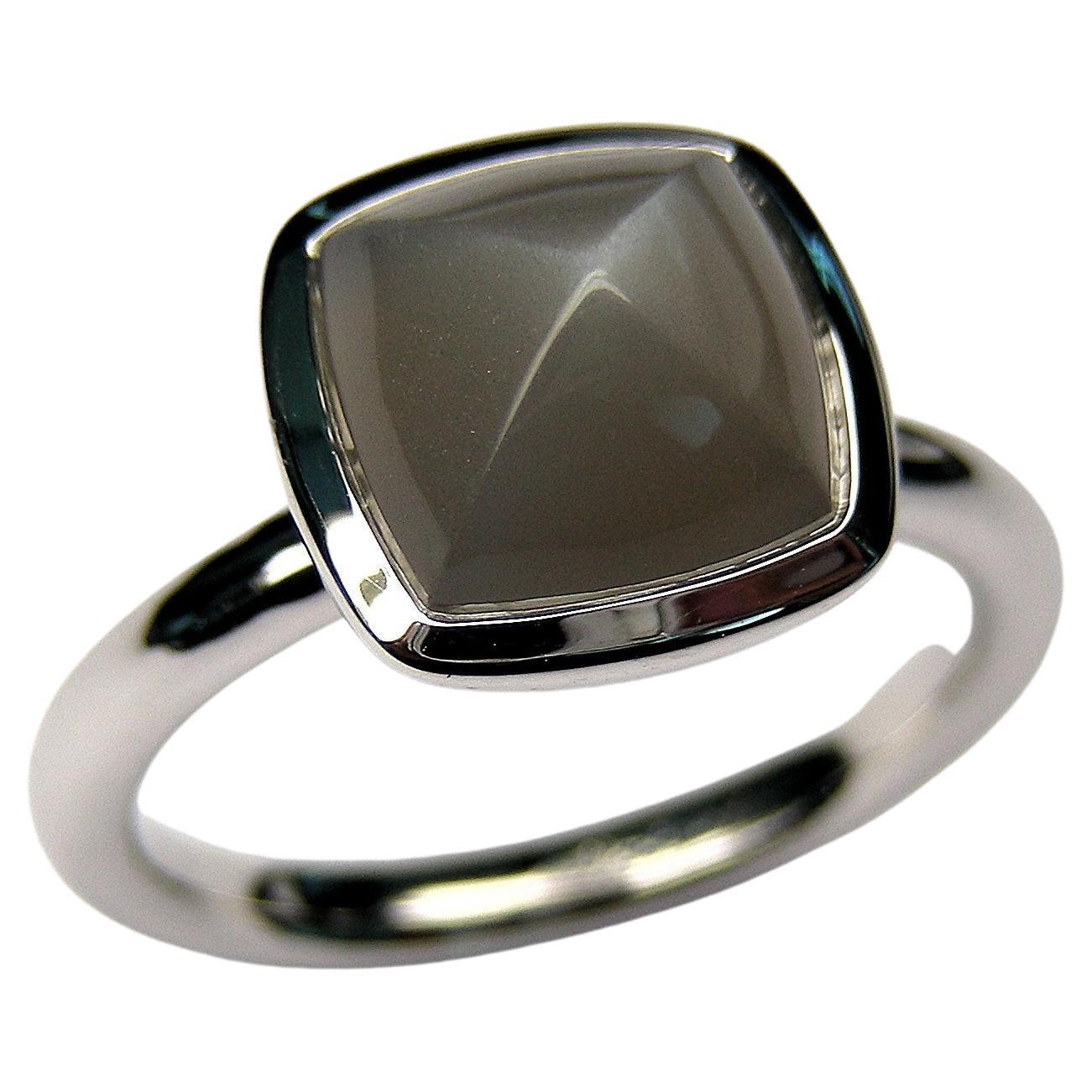Piramid Cabochon Grey Moonstone in 18k White Gold ring For Sale