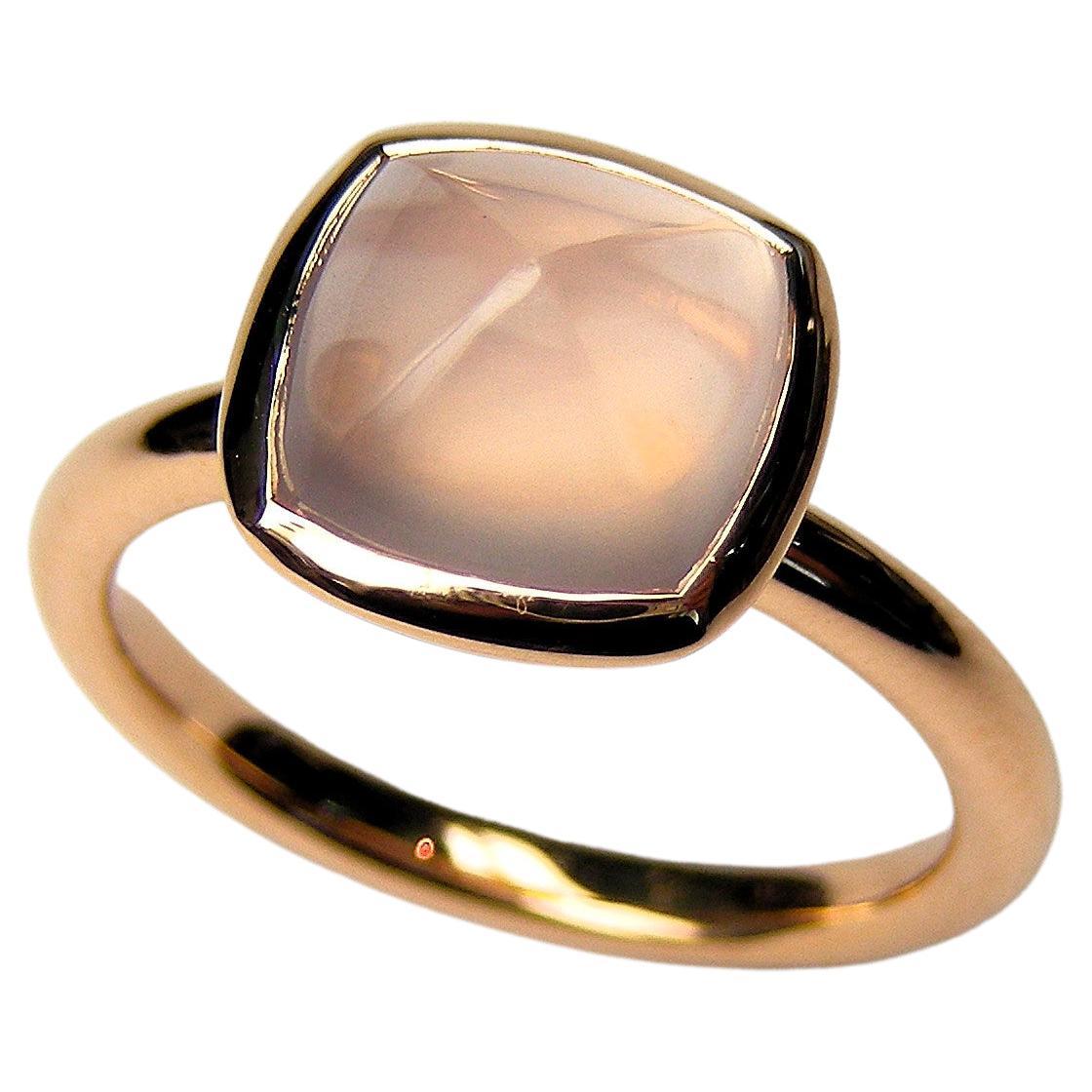 Contemporary Piramid Cabouchon Pink Quartz in 18k Rose Gold Pendant Necklace For Sale