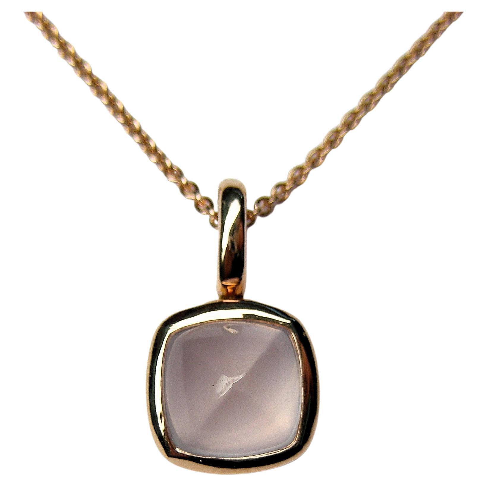 Piramid Cabouchon Pink Quartz in 18k Rose Gold Pendant Necklace In New Condition For Sale In Bilbao, ES