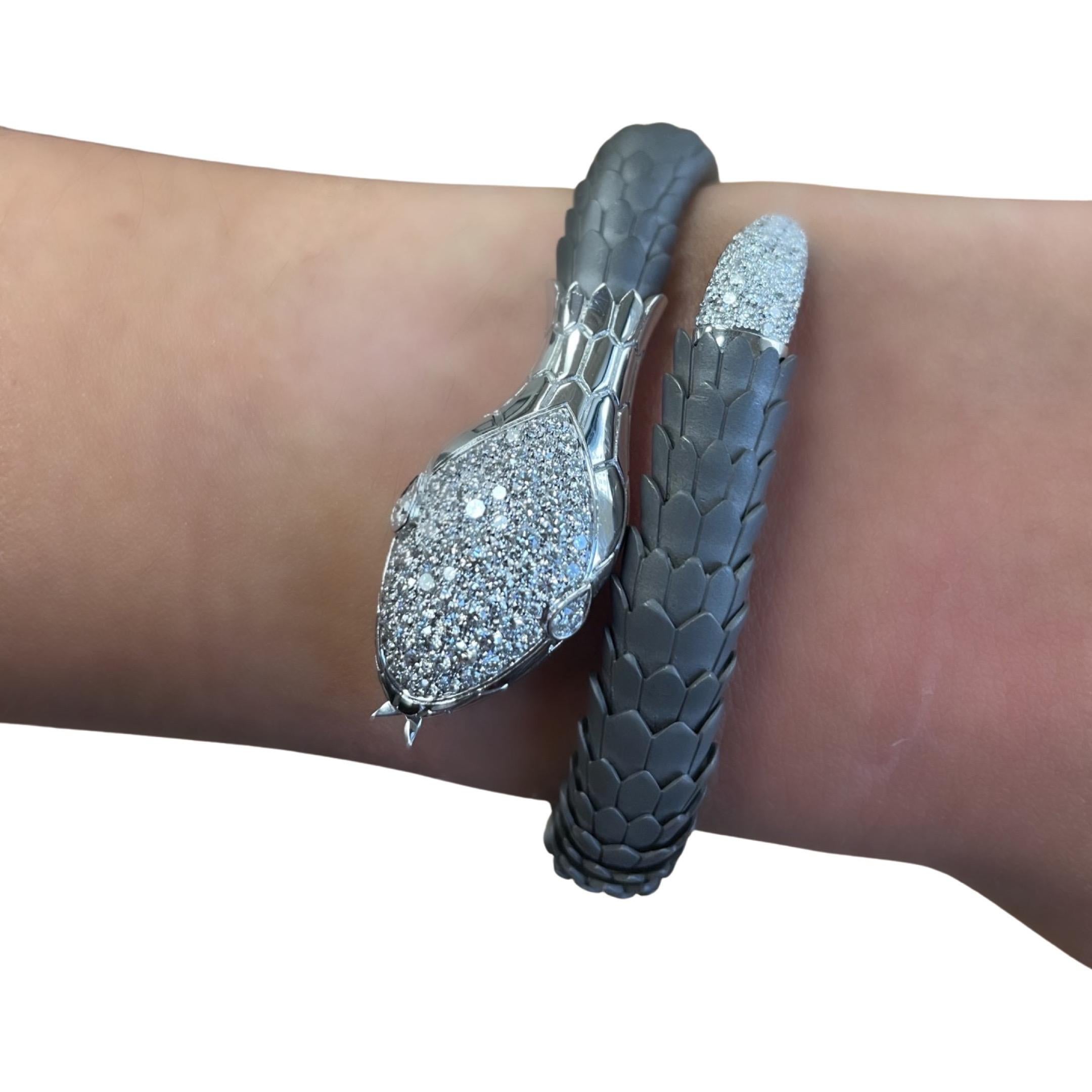 Piranesi Mamba-Armband aus 18 Karat Weißgold mit Titanschuppen und Diamanten im Zustand „Neu“ im Angebot in New York, NY