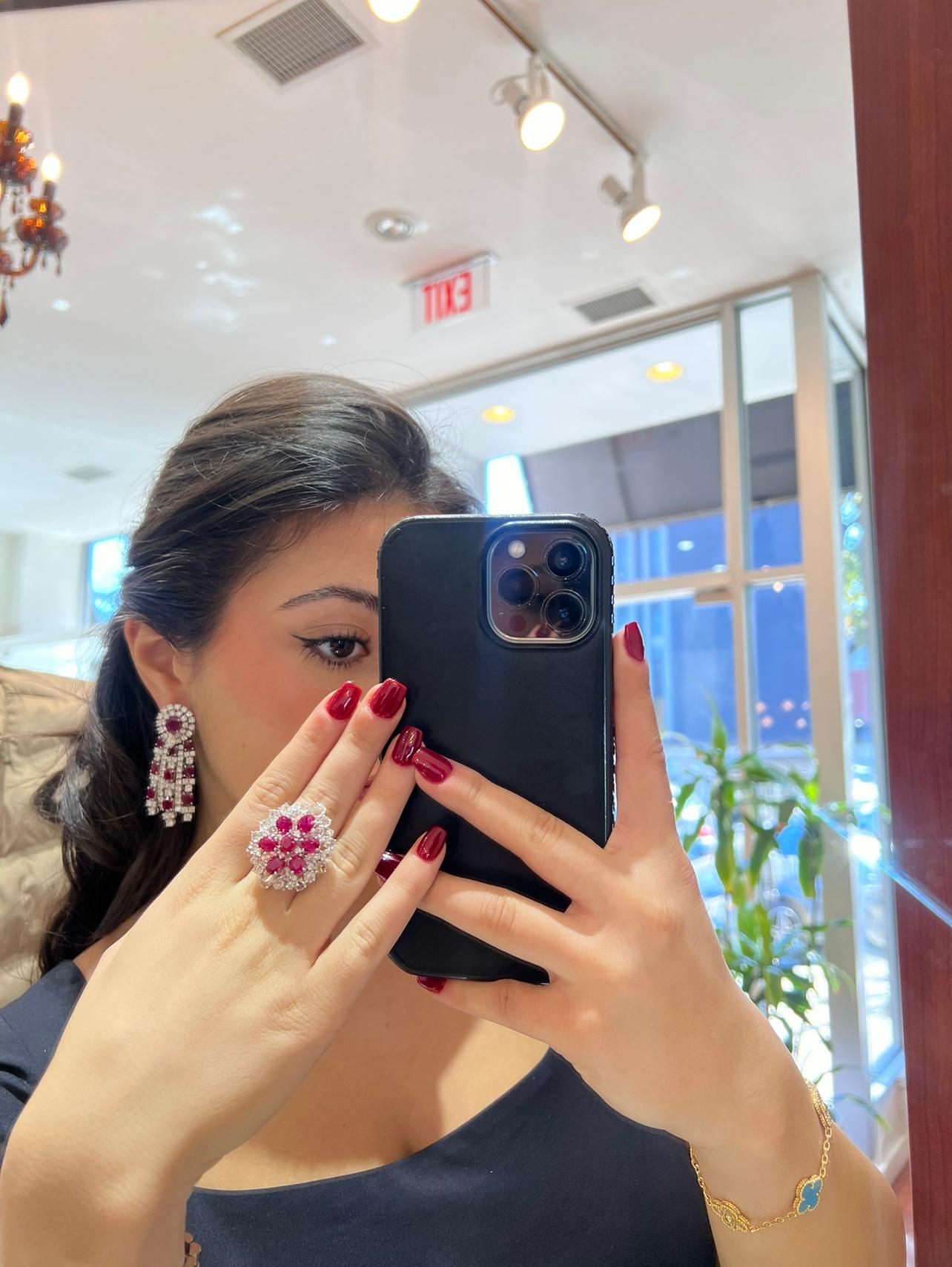 PIRANESI Oval Ruby and Round Brilliant Cut Diamond 32.0 carat Chandelier Earring in vendita 2