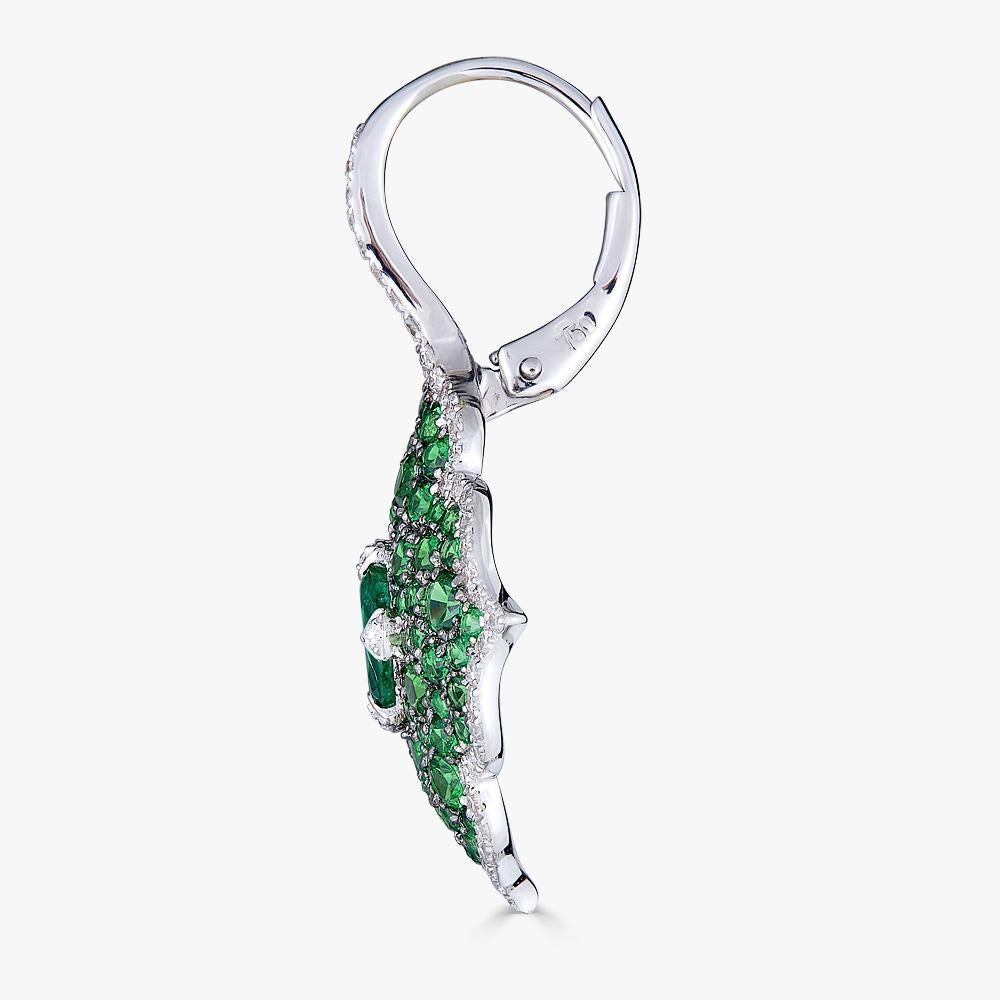 Piranesi Pacha on Wire Earrings in 18k White Gold 2.58cts Emerald & Tsavorite In New Condition For Sale In New York, NY