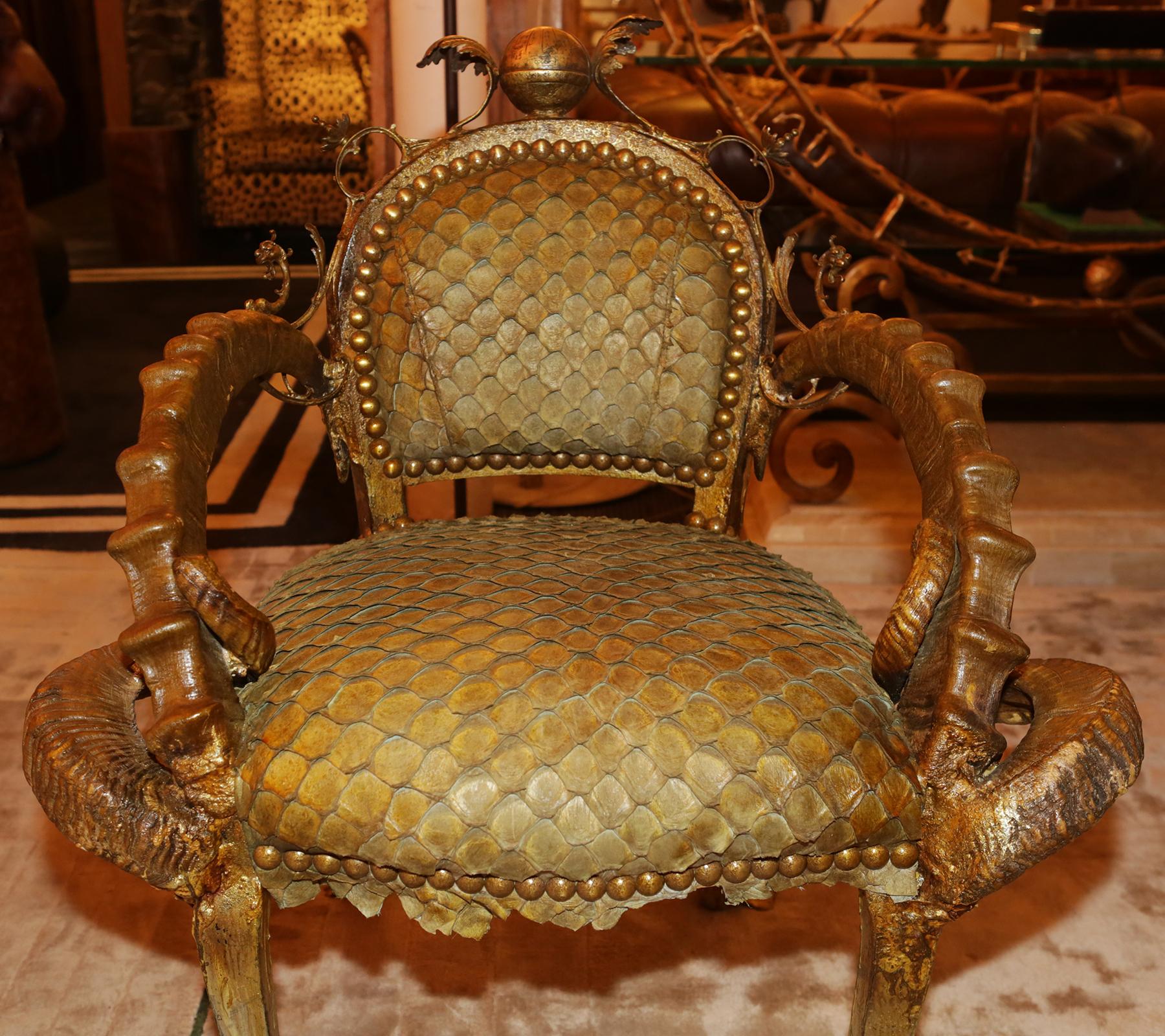 Chaise Piraruku avec bronze en vente 3