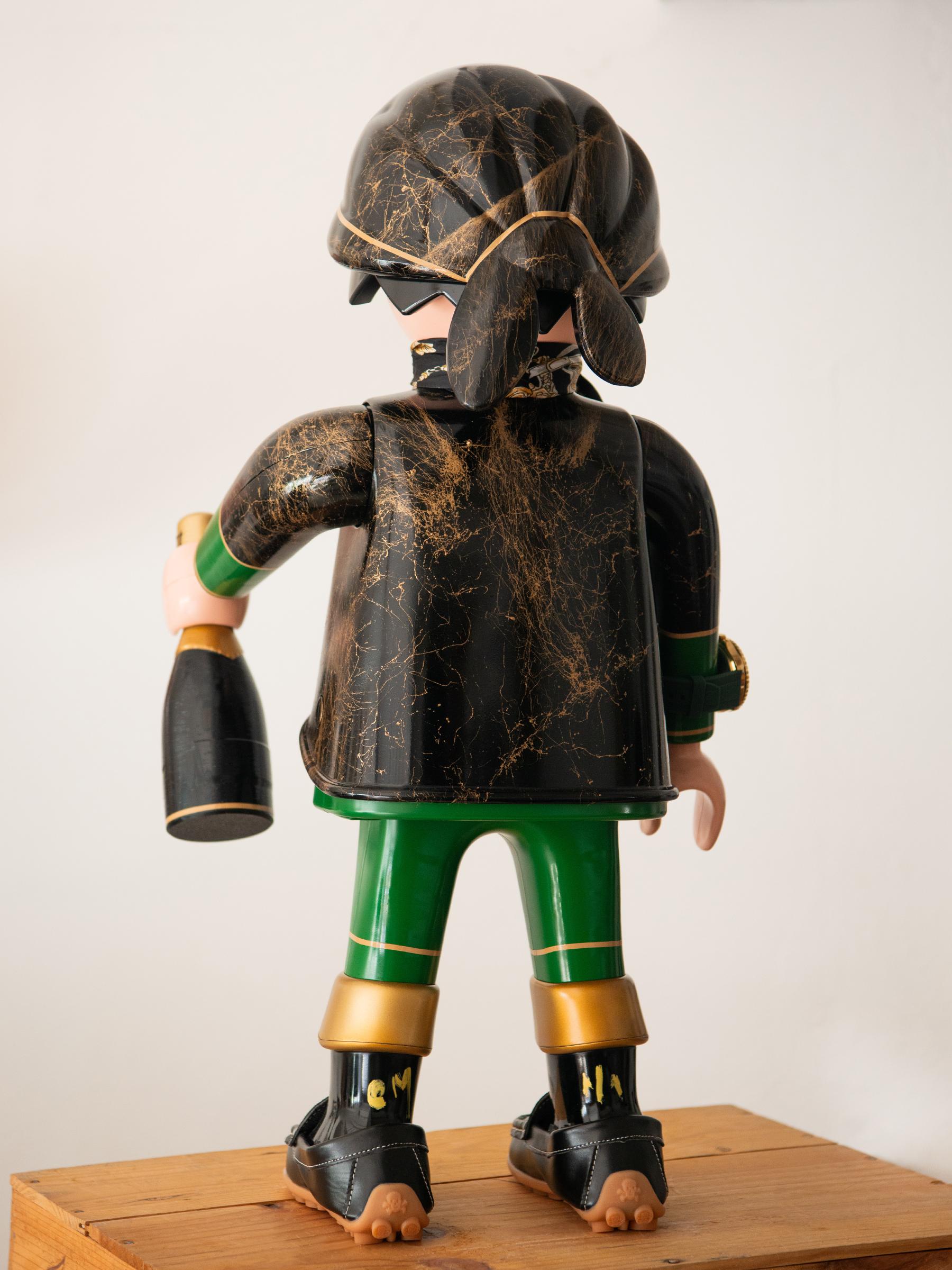 XXI secolo e contemporaneo Scultura Pirata Champagne Playmo in vendita