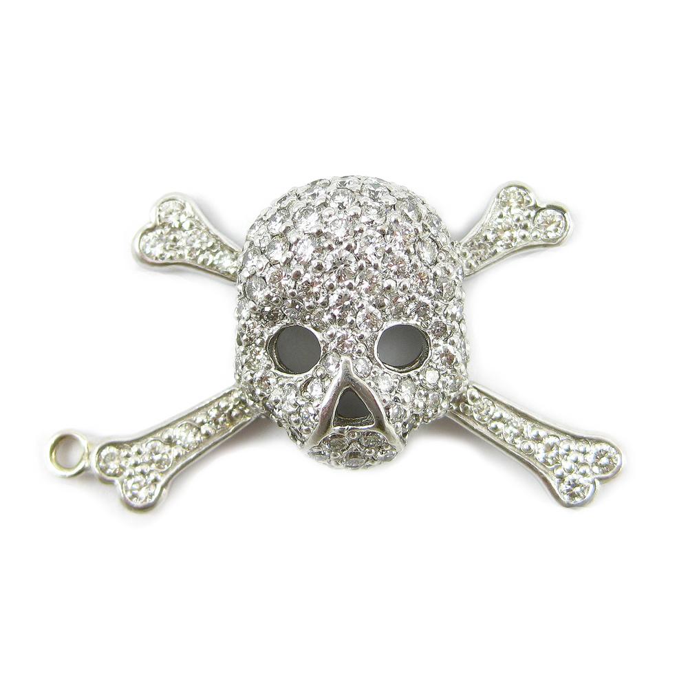Brilliant Cut Pirate Skull Pendant in 18k White Gold with Diamonds