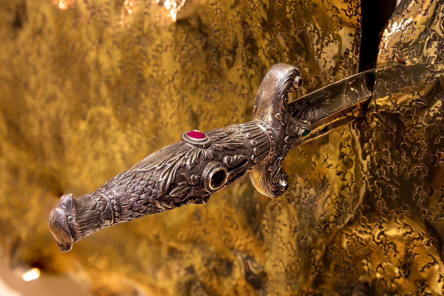 Pirate Wall Accessory, Aged Brass, Dagger with Precious Stones and Diamonds In New Condition For Sale In Oporto, PT