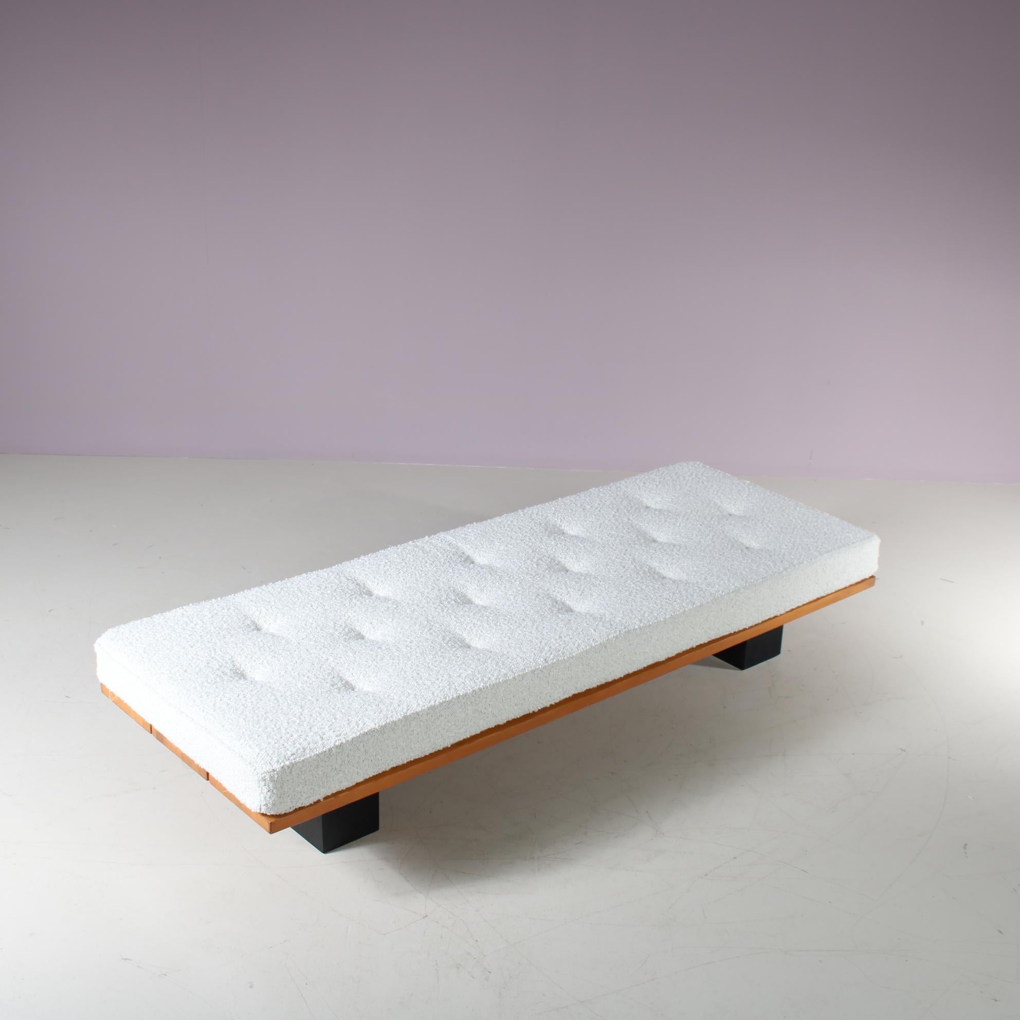 Pirkka Daybed by Ilmari Tapiovaara for Laukaan Puu, Finland 1950 In Good Condition In Wilnis, UT