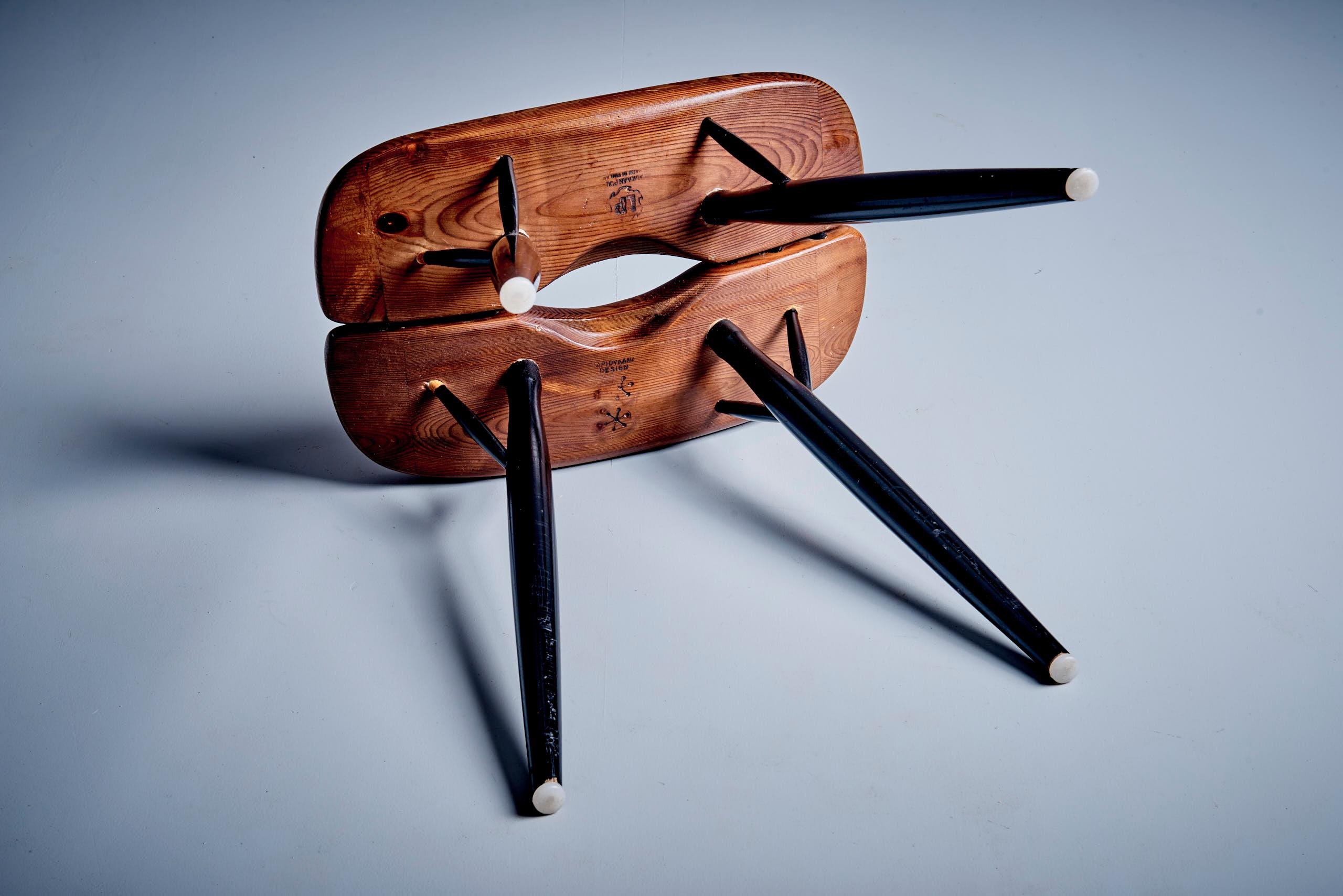 Pirkka Stool by Ilmari Tapiovaara for Laukaan Puu In Good Condition For Sale In Berlin, DE