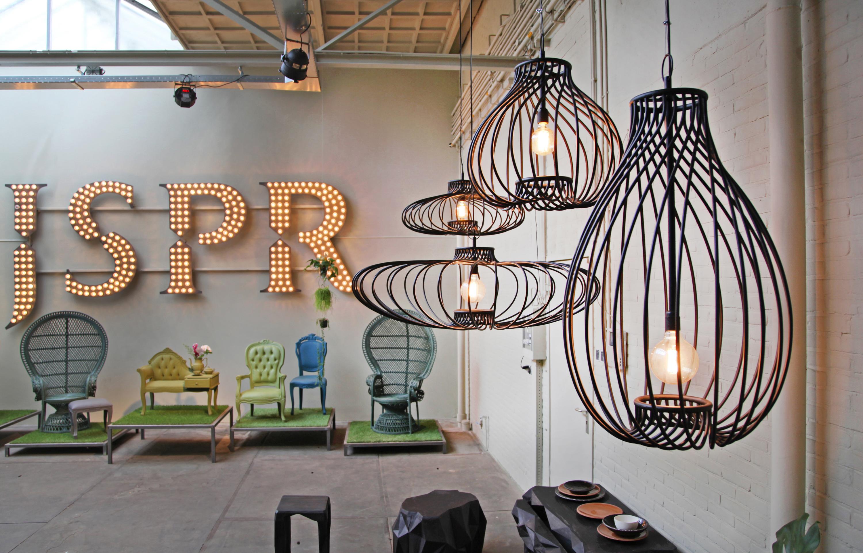 Olandese Lampada a sospensione contemporanea Pirouette I Round Matt Black Steel di JSPR in vendita