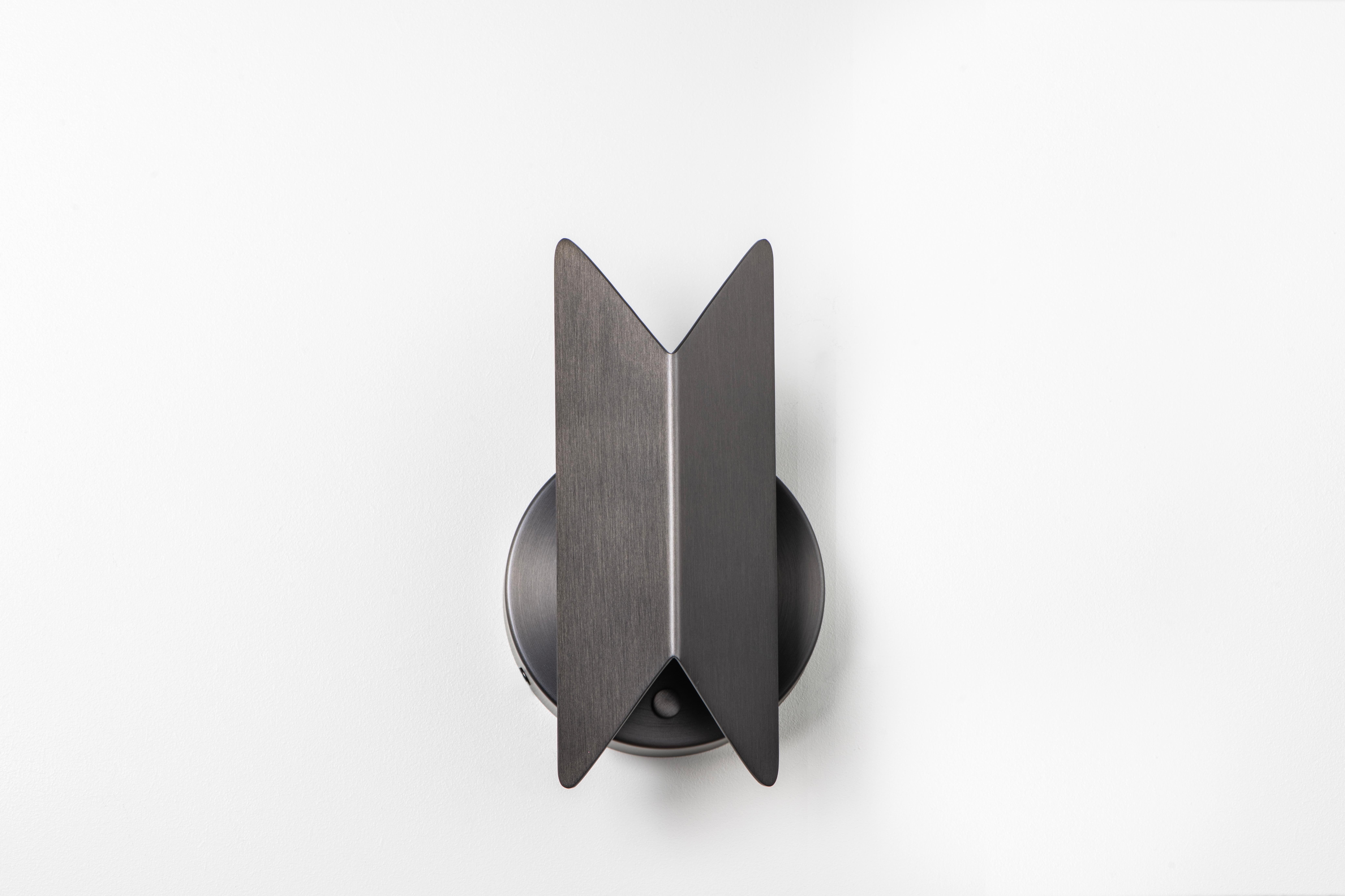 Pirouette V1 Wall Light by Emilie Cathelineau In New Condition For Sale In Geneve, CH