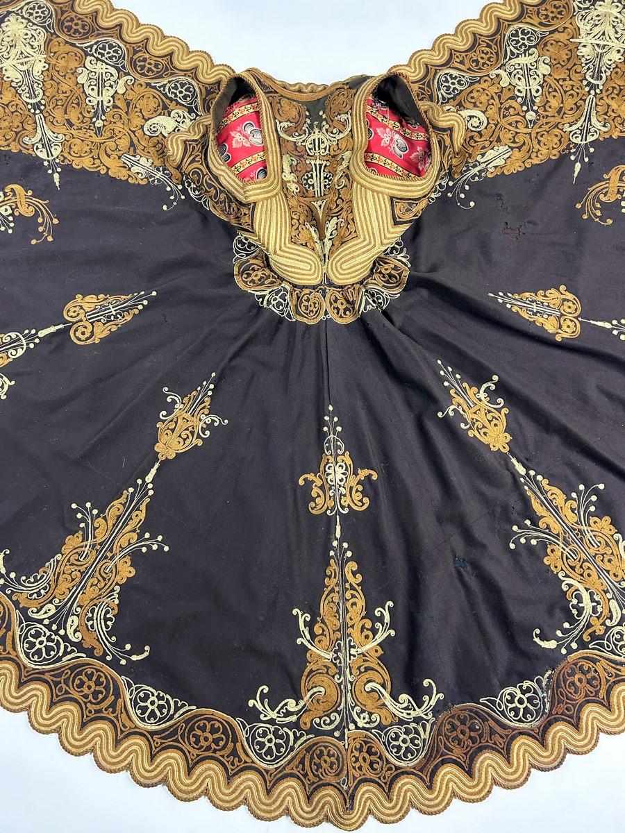 Brown Pirpiri coat in embroidered wool felt - Greece Ottoman Empire 19th century
