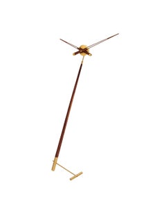 Pisa Gold N Floor Clock by Nomon, noyer et laiton, Modern Design