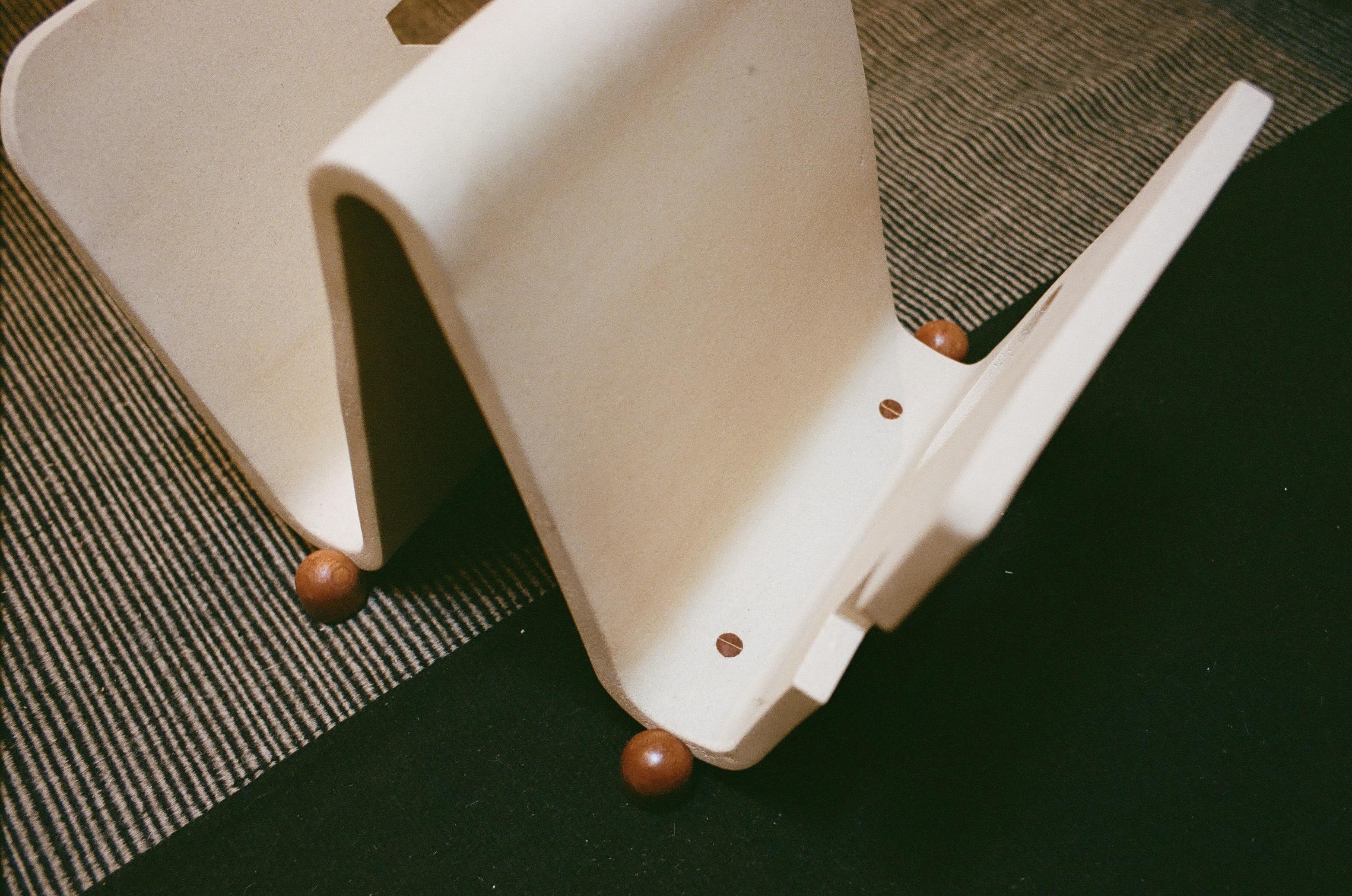 Piscina Magazine Holder in Unglazed Ceramic with Wood Feet. For Sale 1