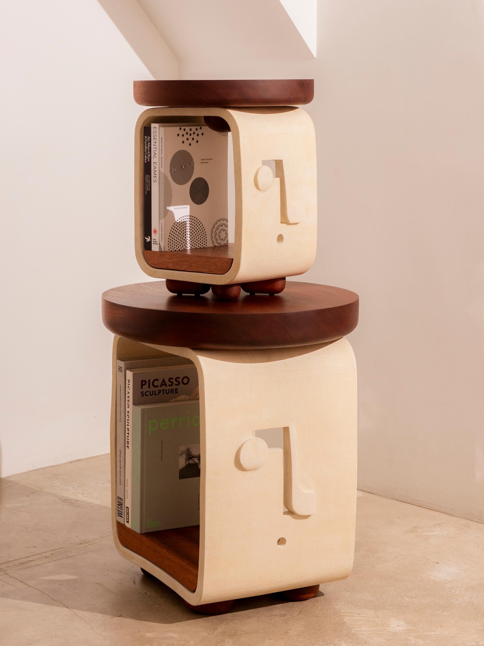 Piscina Mini Reader Beistelltisch aus unglasierter Keramik und Sapele  im Angebot 7