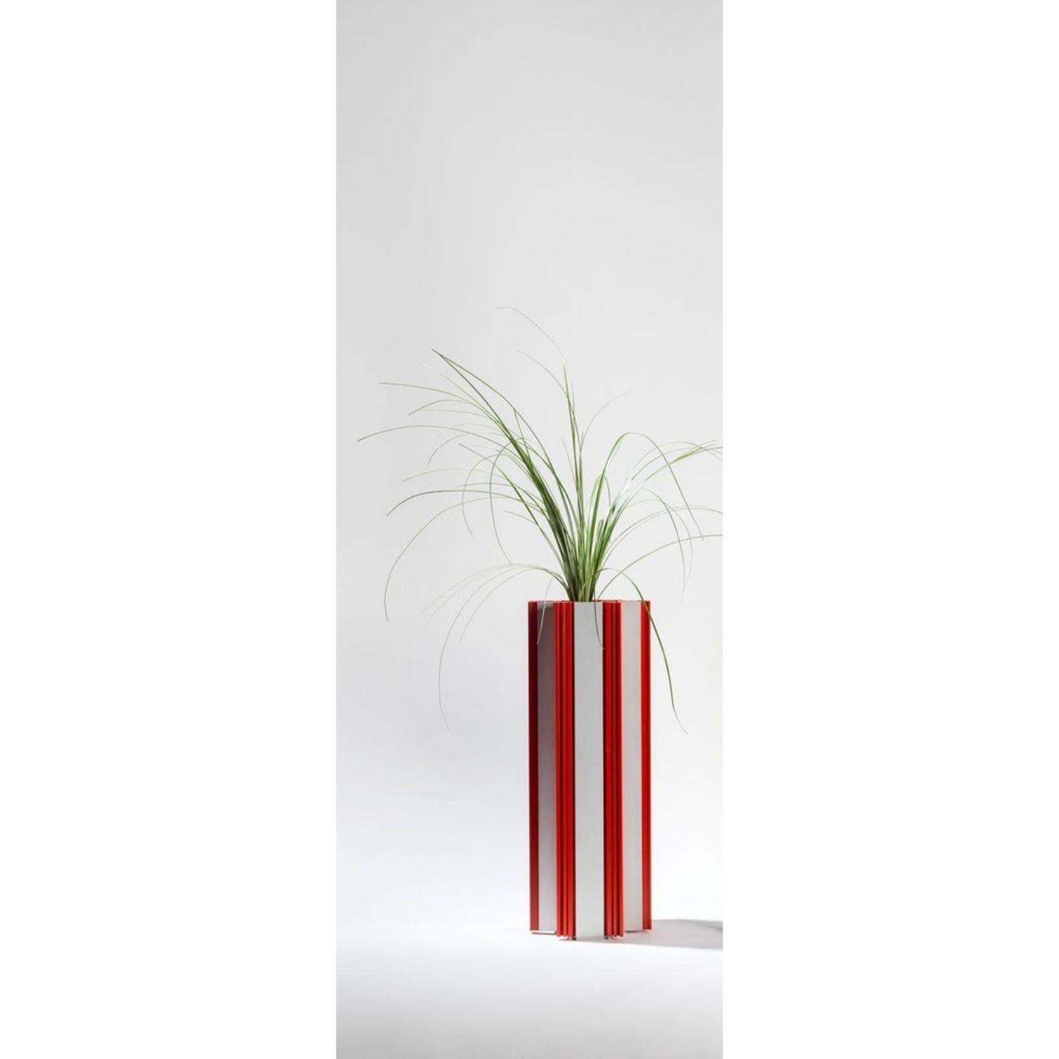 Piscis aluminium vase Pagrus Auriga by Jorge Penadés
Edition of 60 units
Dimensions: 16 x 18 x 50 cm
Materials: Aluminum 

Jorge Penadés has completed a new edition for the REmix Project (Vol. 3) created
for BD Barcelona Design with the