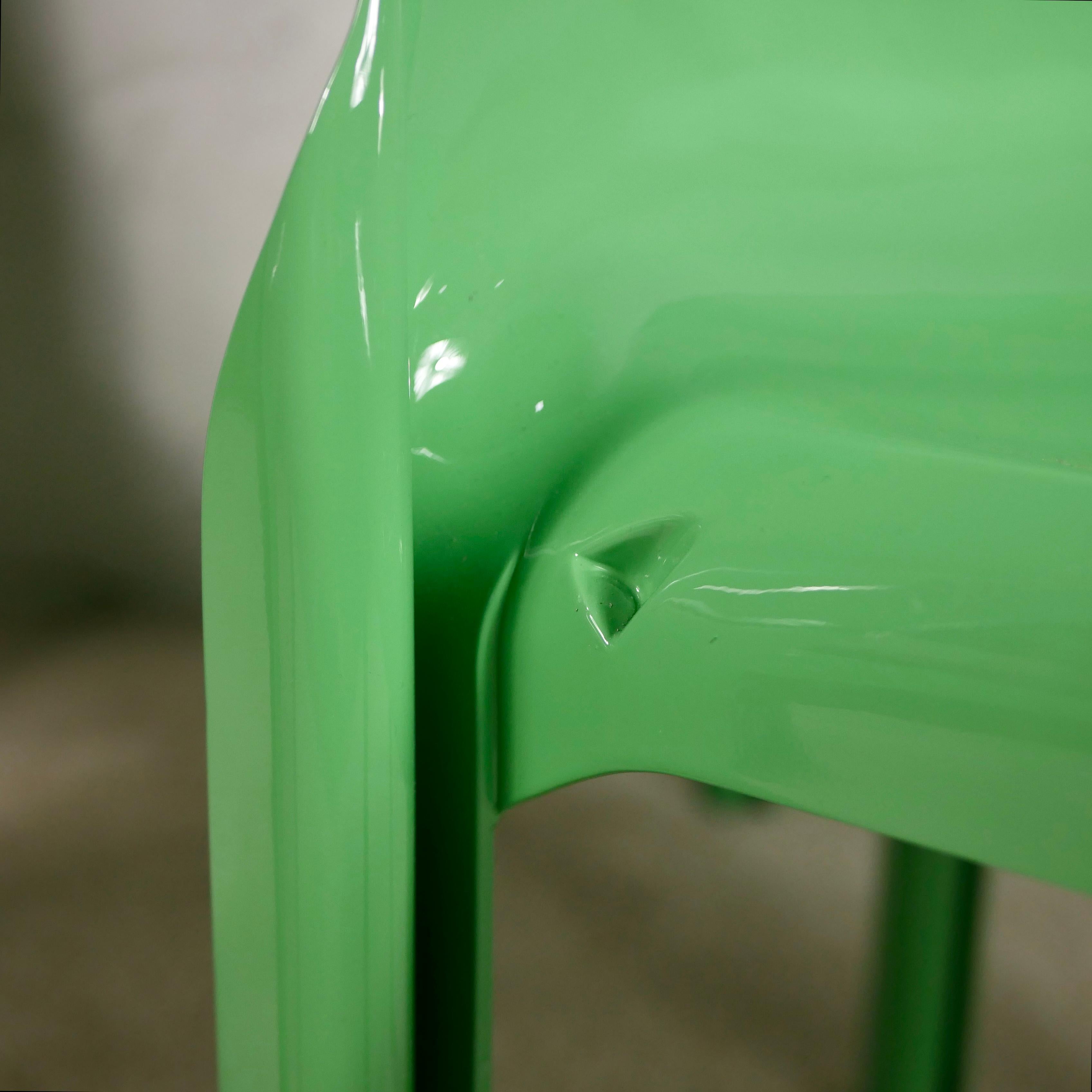 Pistacchio Green Selene Chairs by Vico Magistretti for Artemide 2