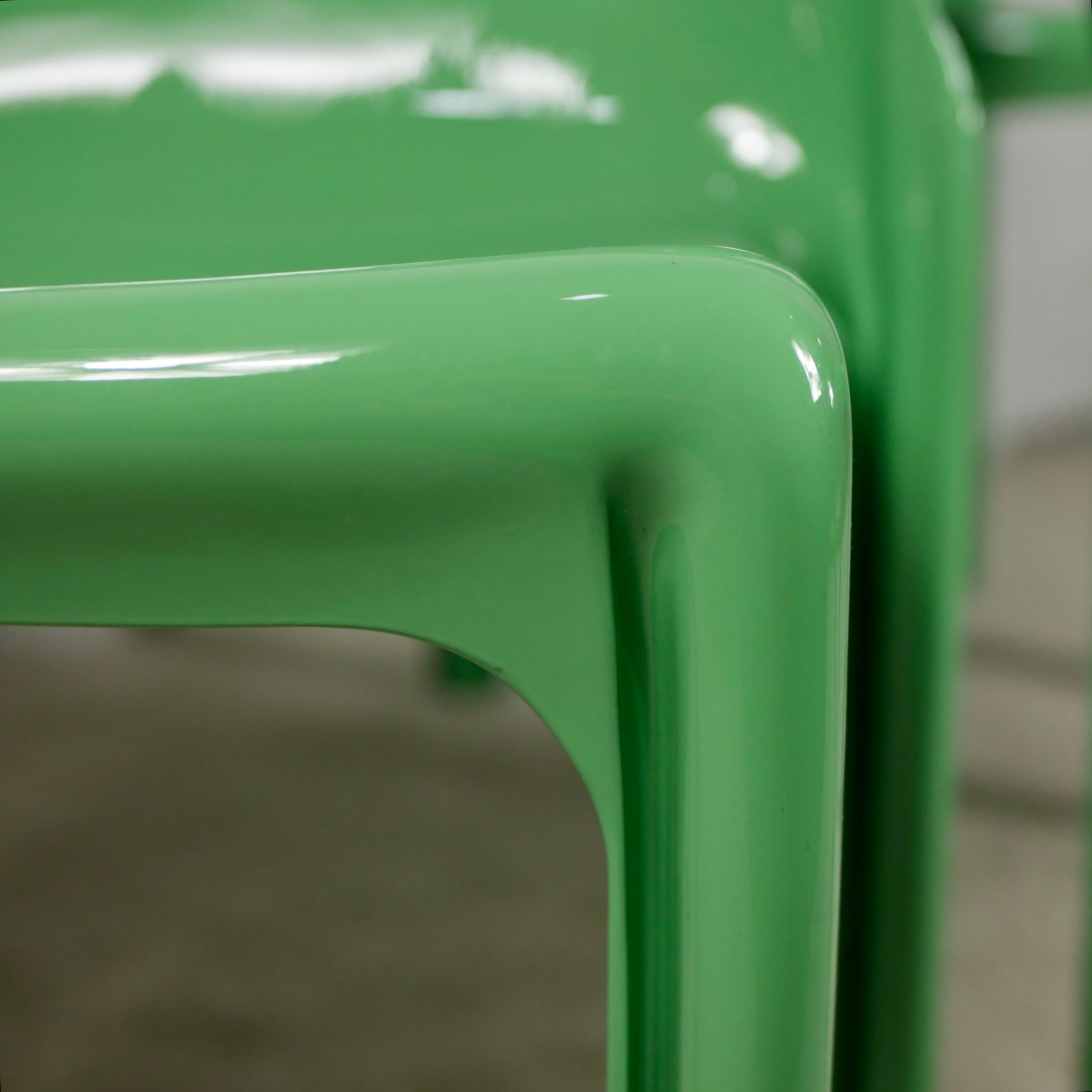 Pistacchio Green Selene Chairs by Vico Magistretti for Artemide 4