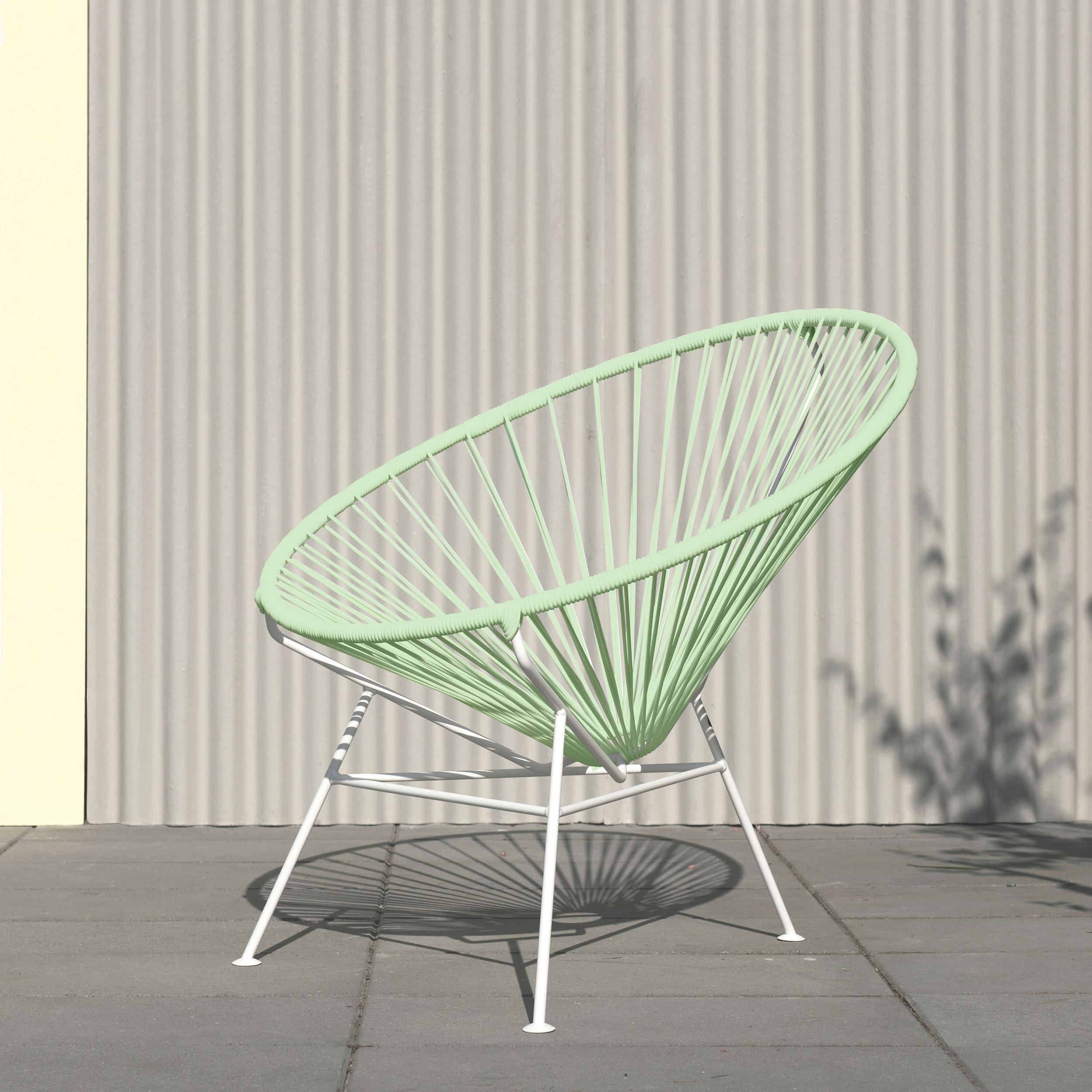 Chaise Condesa Pistachio, cadre blanc, par OK Design
Dimensions : D 80 x L 80 x H 78 cm.
Matériaux : Métal peint par poudrage, cordon en PVC.

Disponible avec un cadre noir ou un cadre blanc.
Disponible dans d'autres couleurs. Veuillez nous