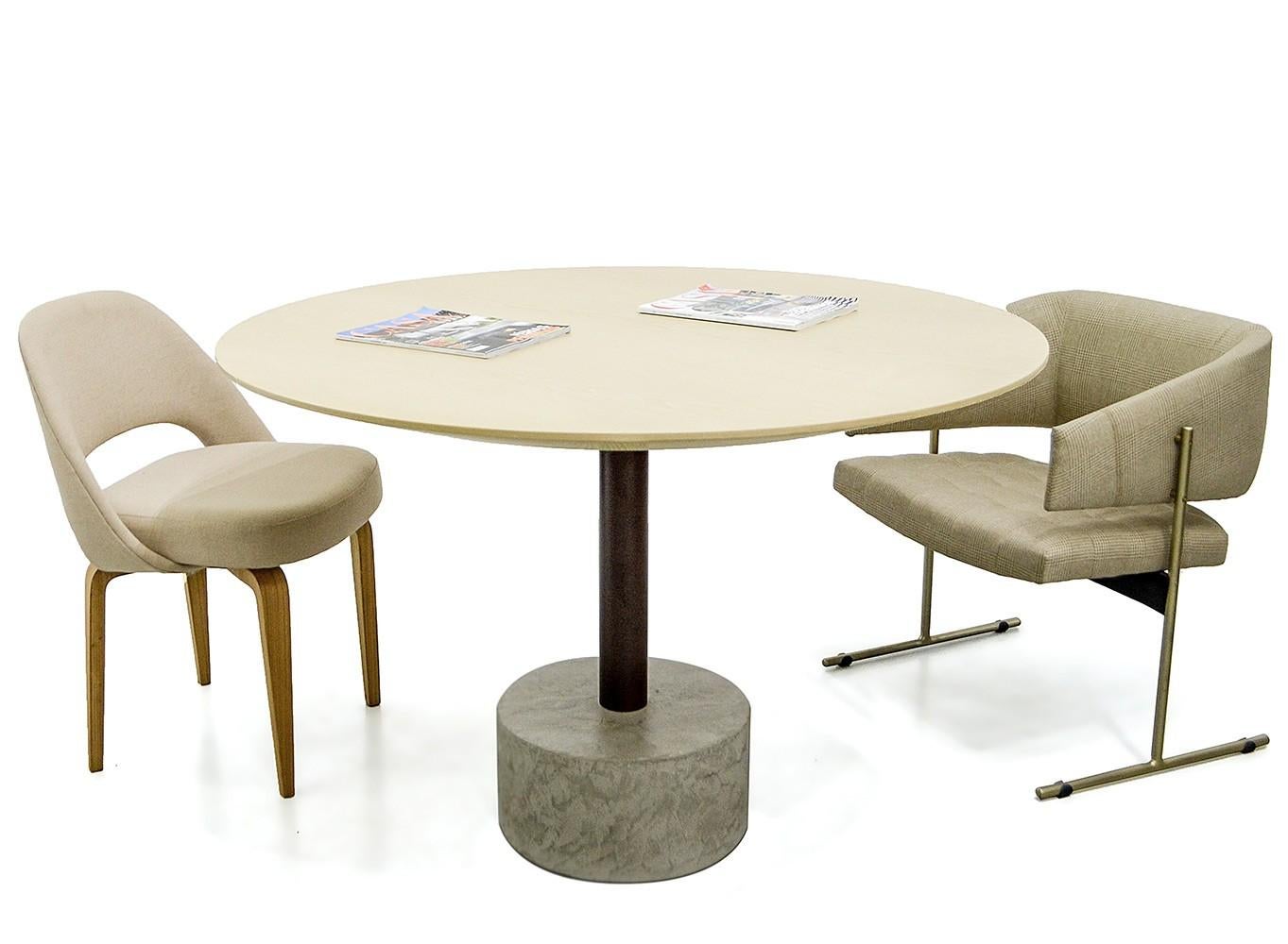 Brésilien Table centrale « Plaão », d'Arthur Casas, design contemporain brésilien en vente
