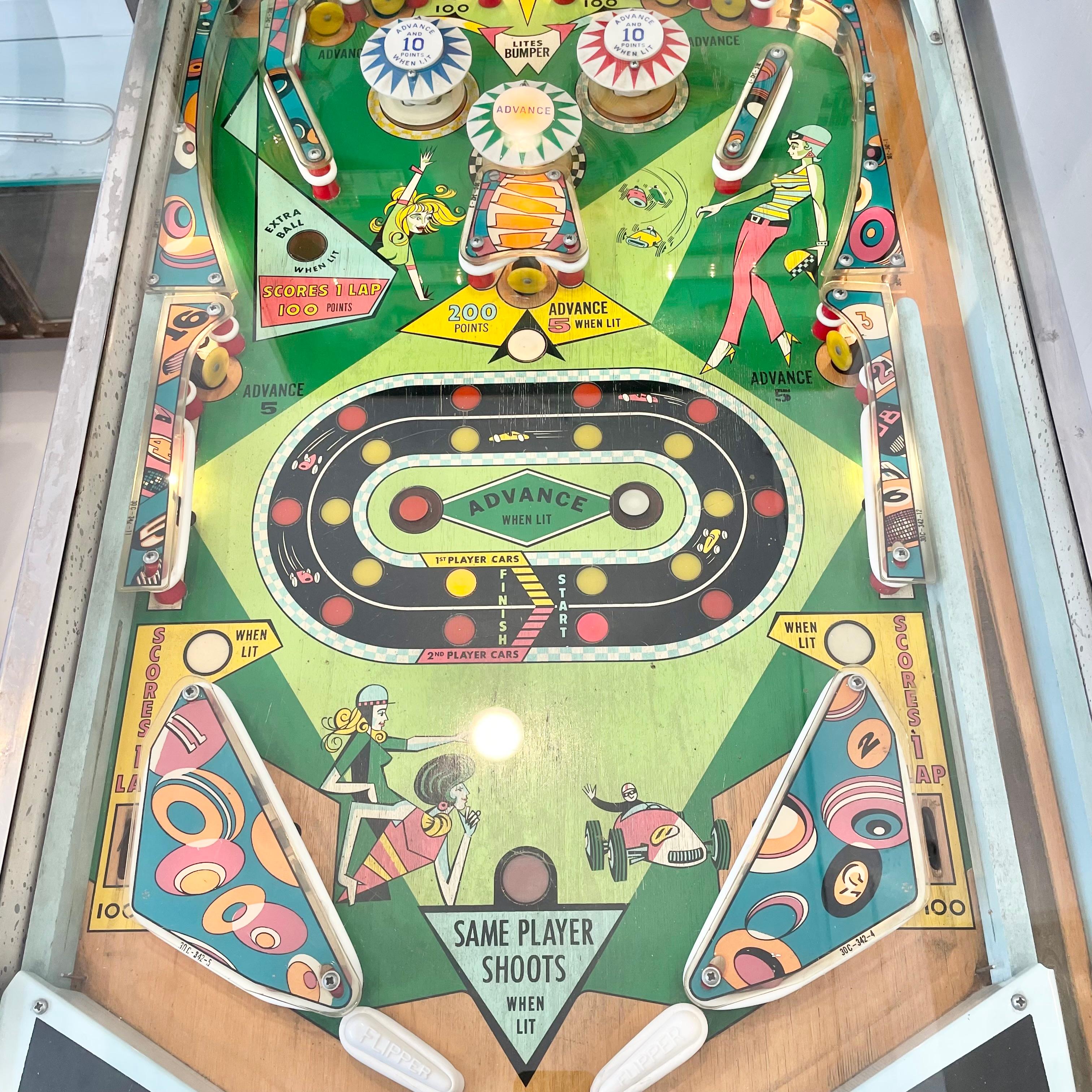 Pit Stop Pinball Arcade Game, 1968 USA In Good Condition In Los Angeles, CA