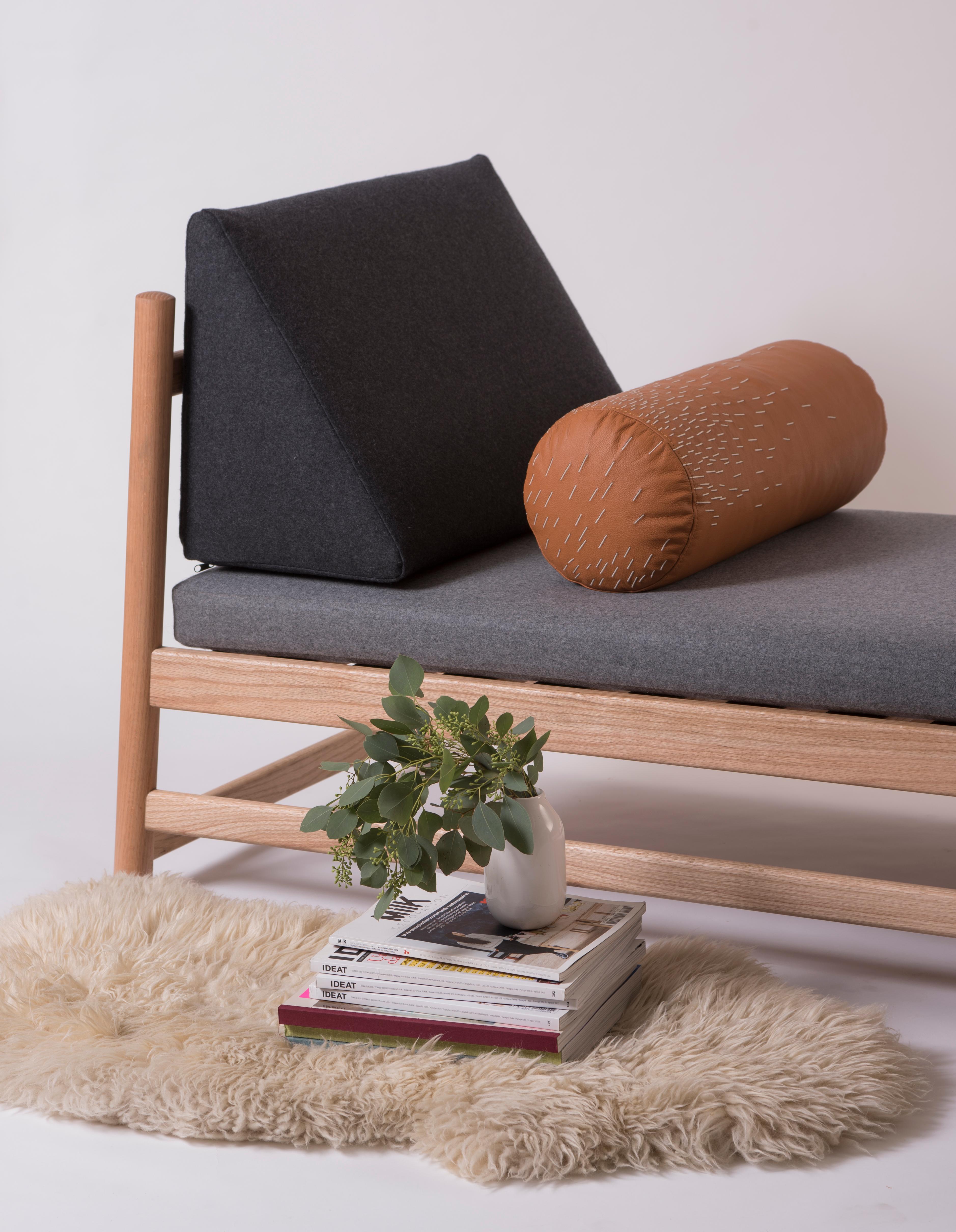 minimal daybed