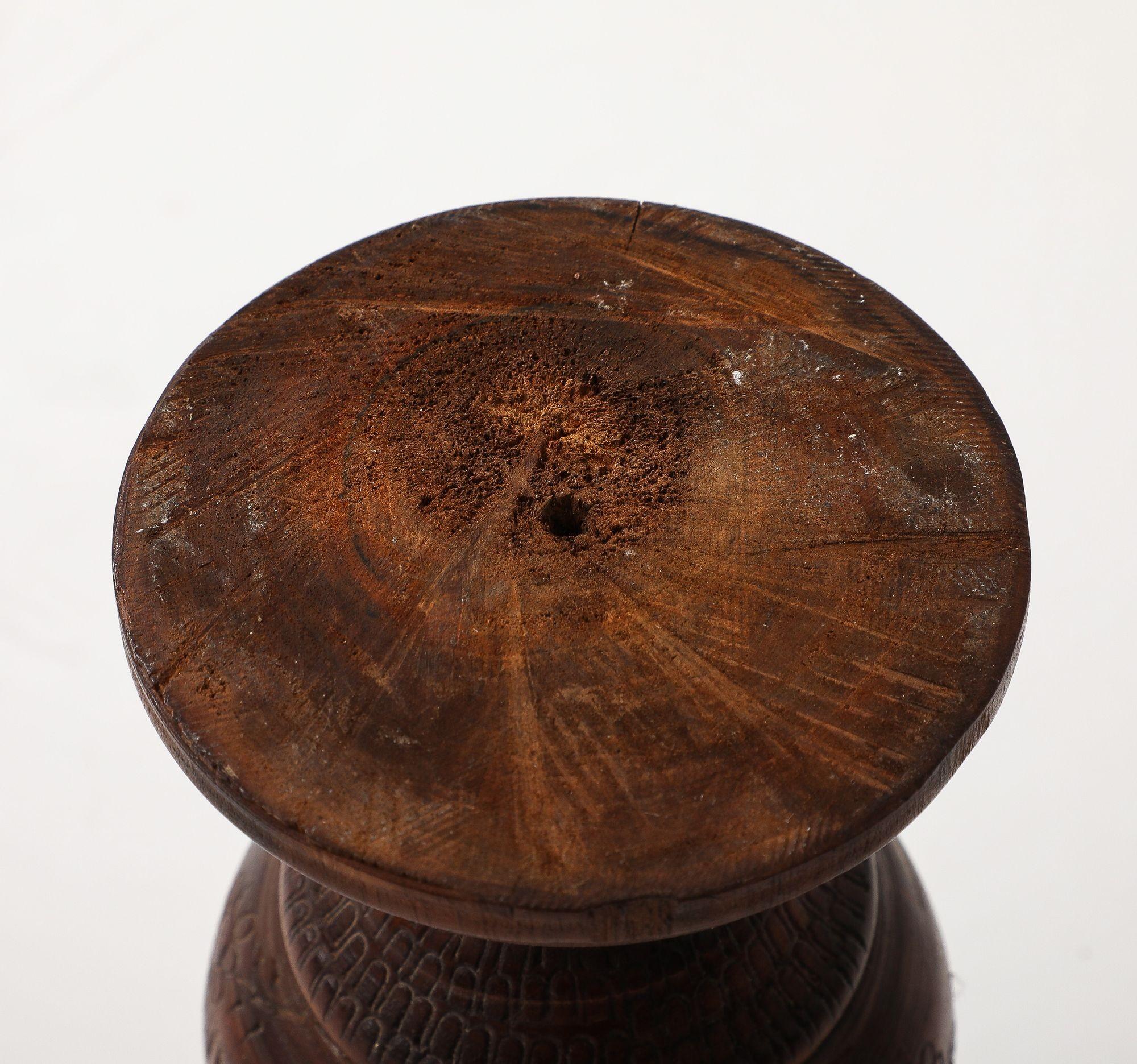 Vaso di legno dell'isola di Pitcairn in vendita 6