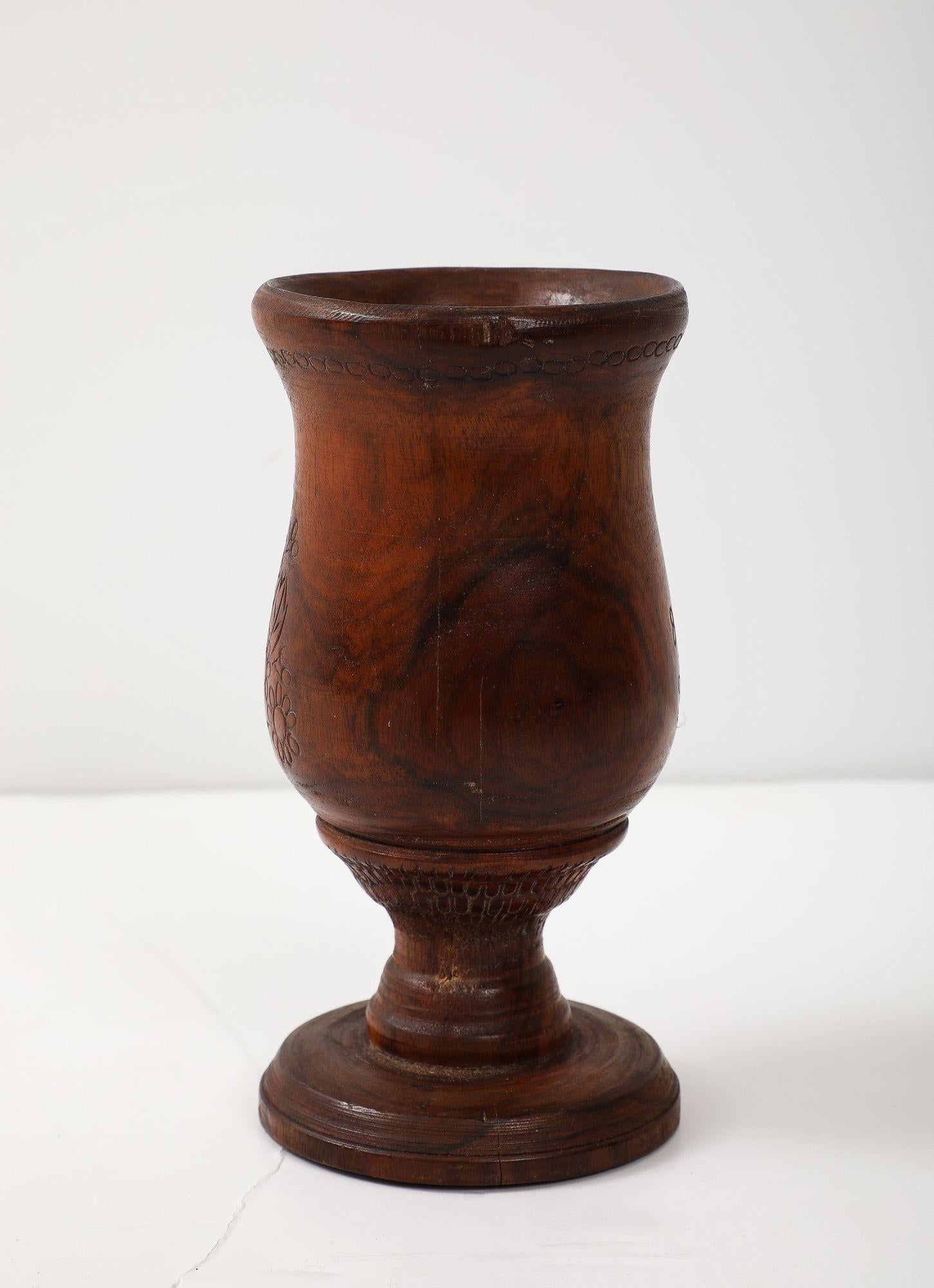 Vaso di legno dell'isola di Pitcairn In condizioni buone in vendita a Greenwich, CT