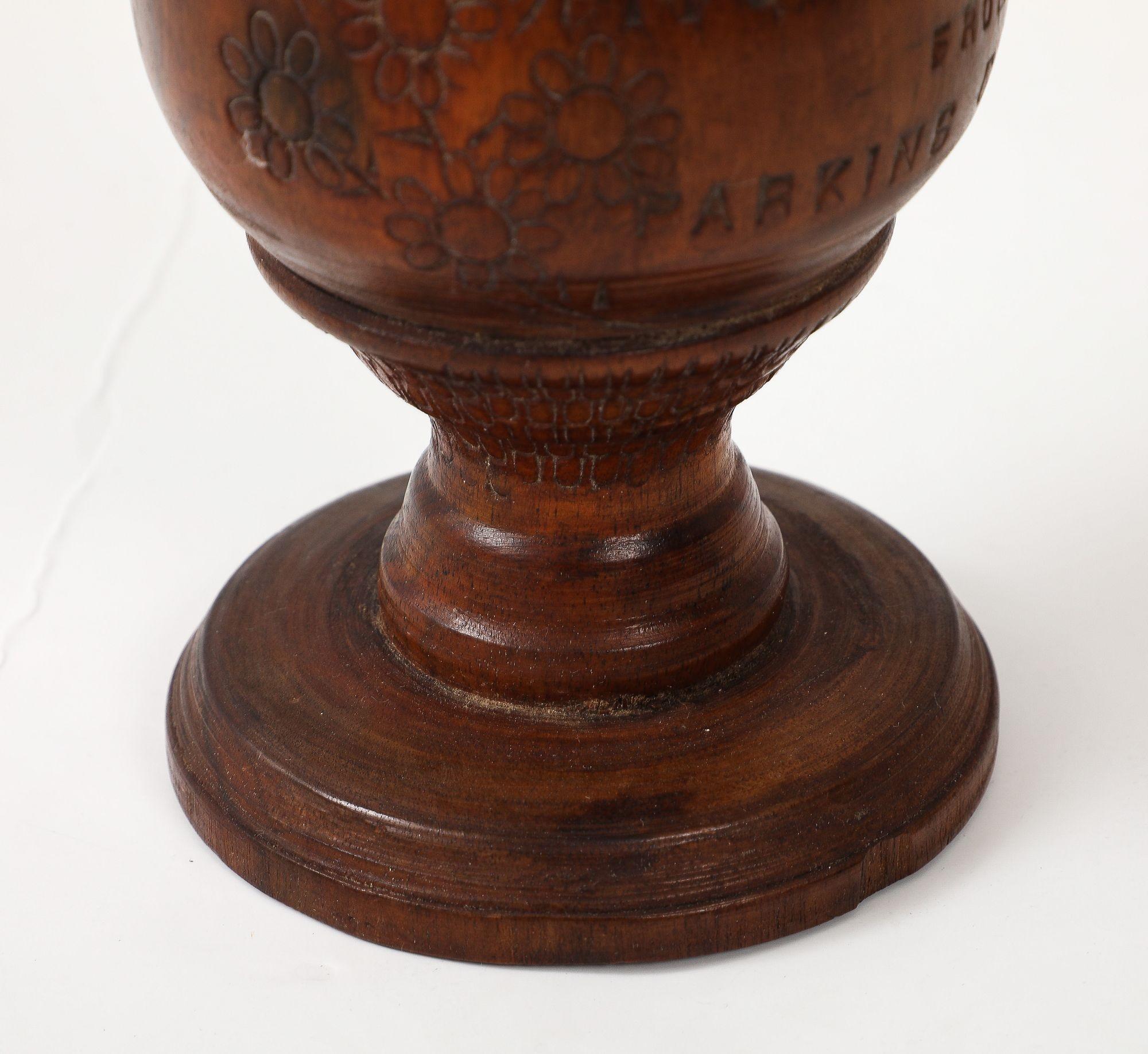 Legno Vaso di legno dell'isola di Pitcairn in vendita