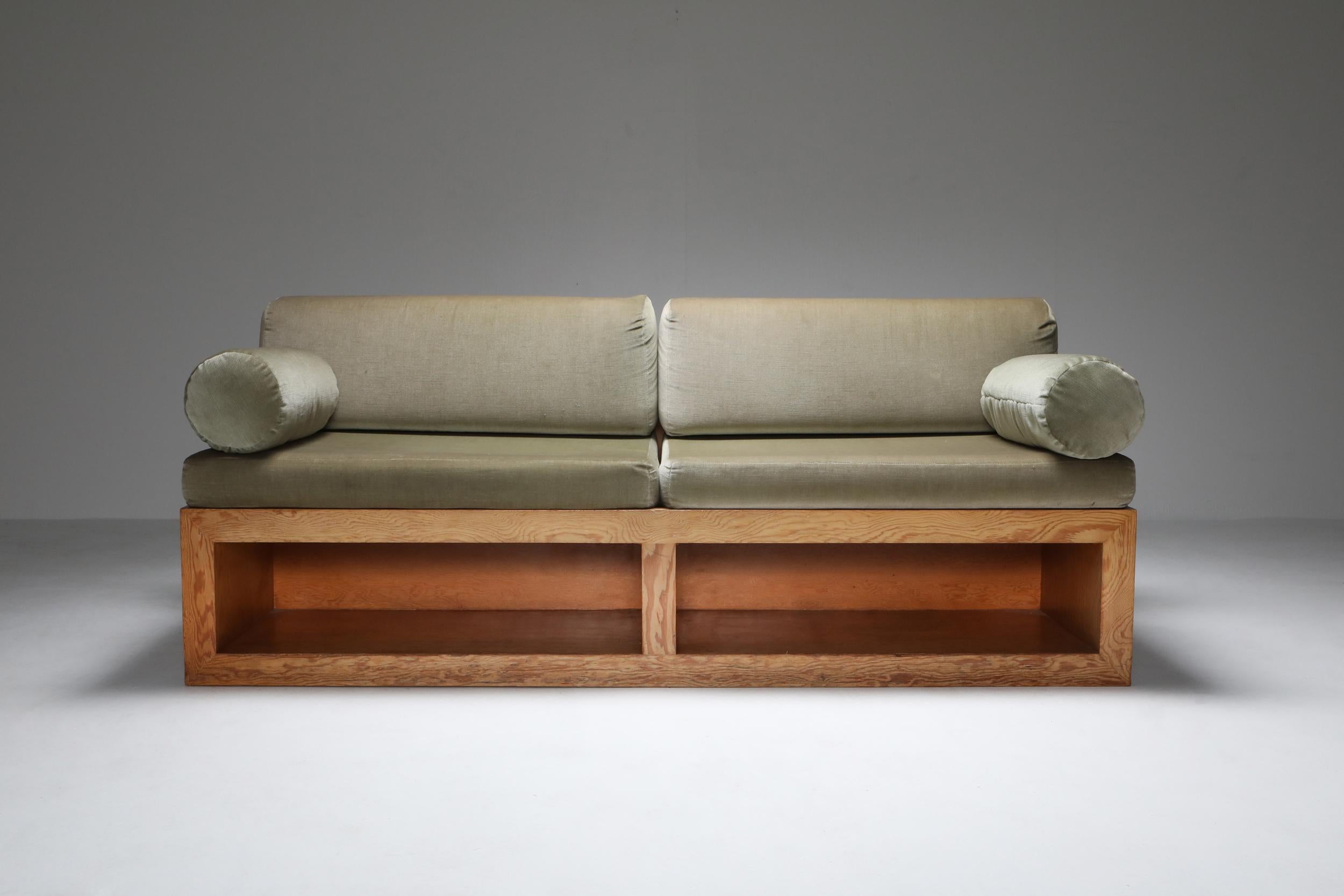 Custom designed couch by a Dutch architect from the 1960s
Minimalist and modernist design which incorporates great functionality.
This piece is part of a larger living room set of which all pieces are separately listed on our account.
The set