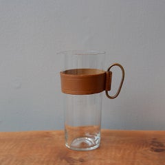 Krug mit Messinghenkel von Carl Auböck