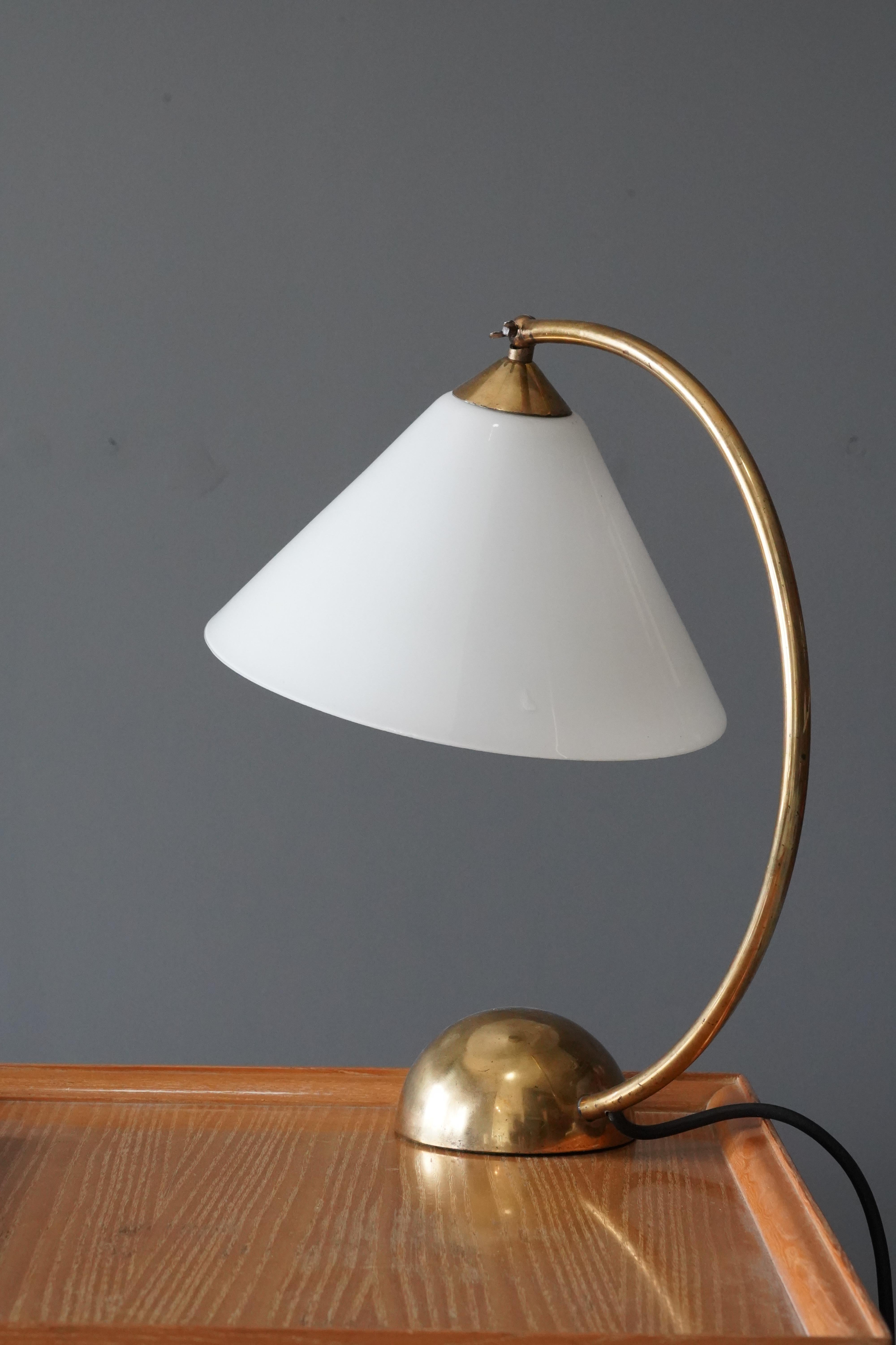 Pitt Müller, Curved Table Lamp, Brass, Milk Glass, Germany, 1950s In Good Condition In High Point, NC