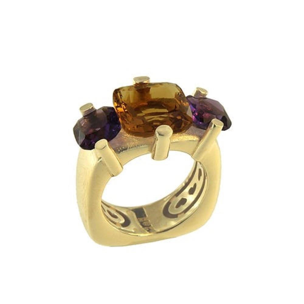 PittieSisi Hedonistic Italian Jewelry 
Trilogy Collection 
The classic three stones have married the colorful universe of PITTIESISI creating infinite possible mixes. Cocktails of amber, blue-violet, yellow and smoky shades declined in tone-on-tone