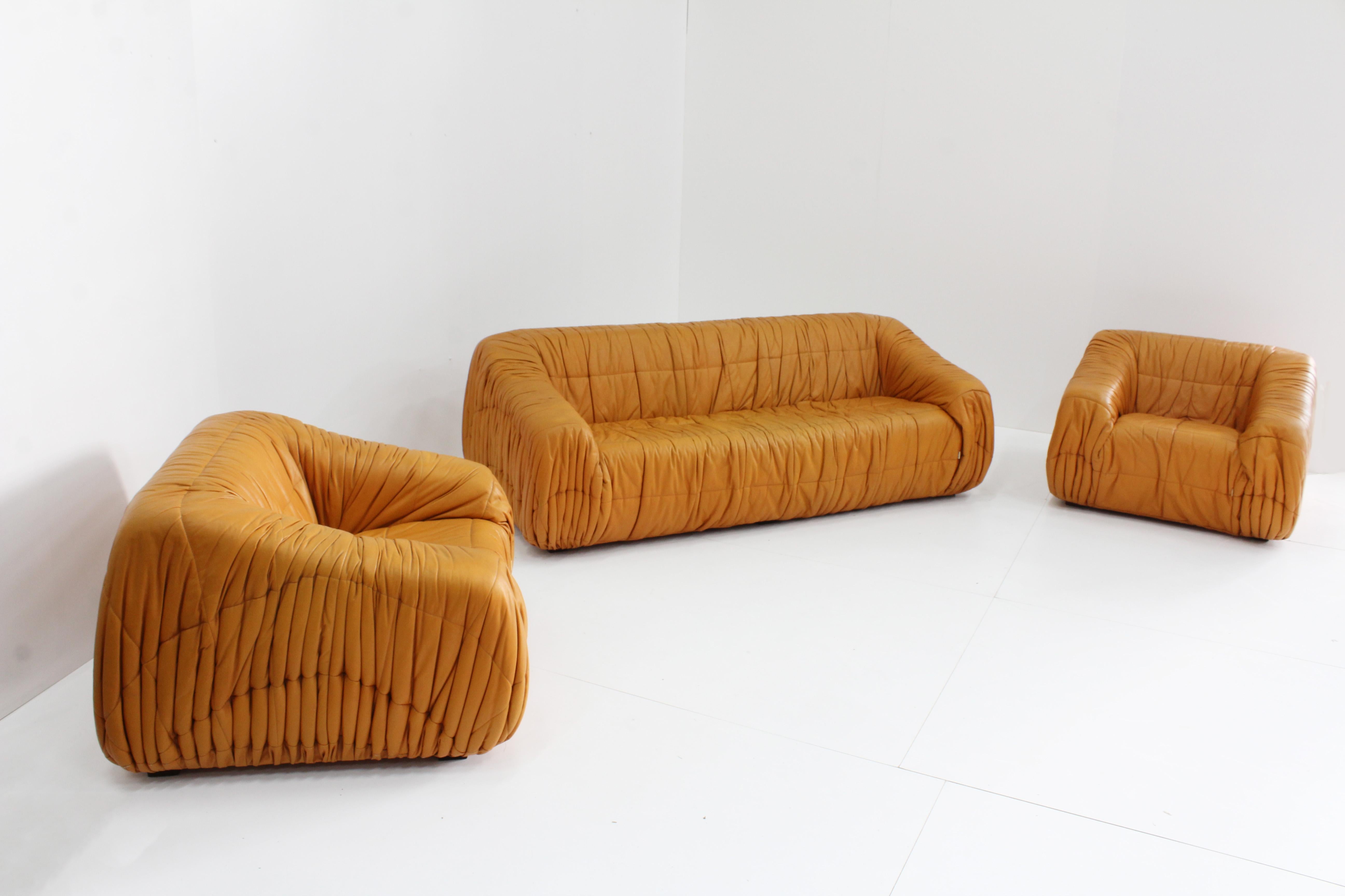 Piumino cognac sofa and armchairs set by De Pas, D’urbino & Lomazzi for Dell’Oca 9