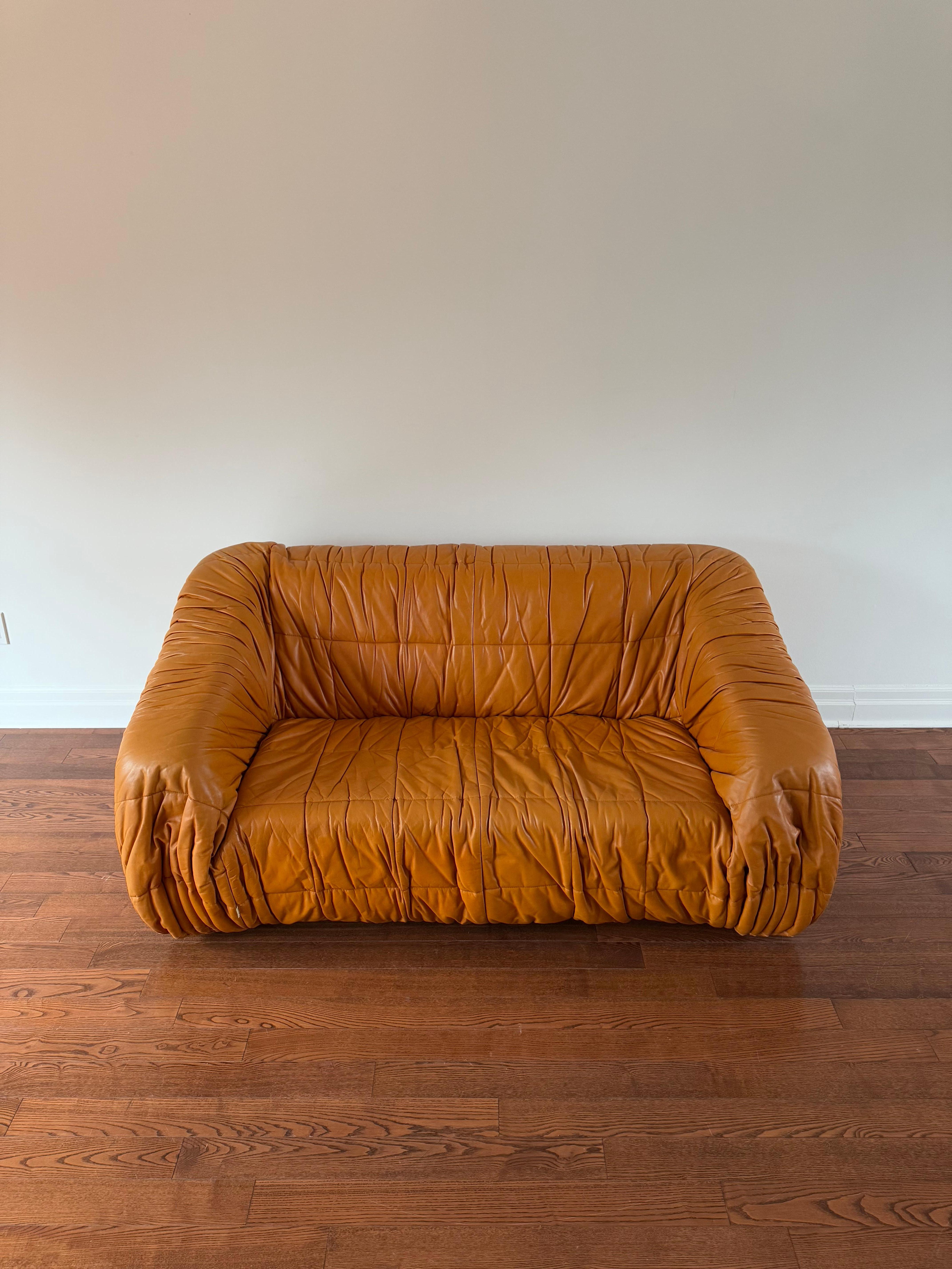 Loveseat Piumino by De Pas, D'urbino & Lomazzi for Dall'Oca, 1970s Cuero en venta