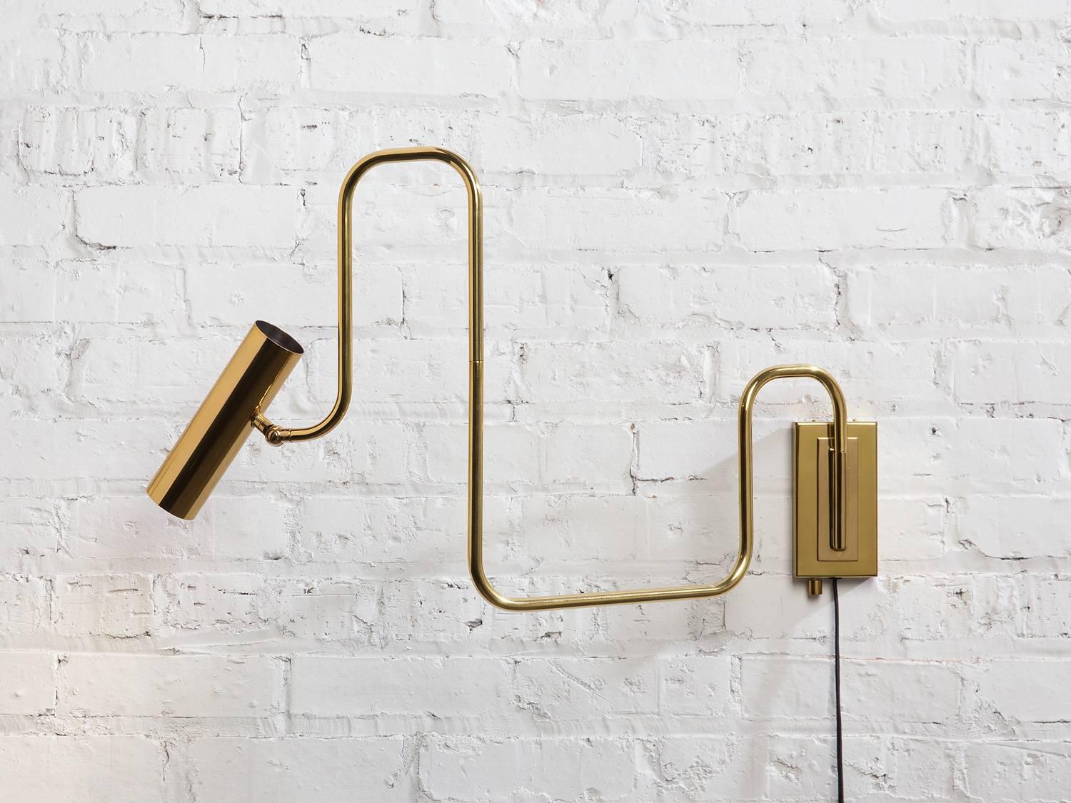 American Pivot Single Wall Sconce with Articulating Arms in Polished Tarnished Brass For Sale
