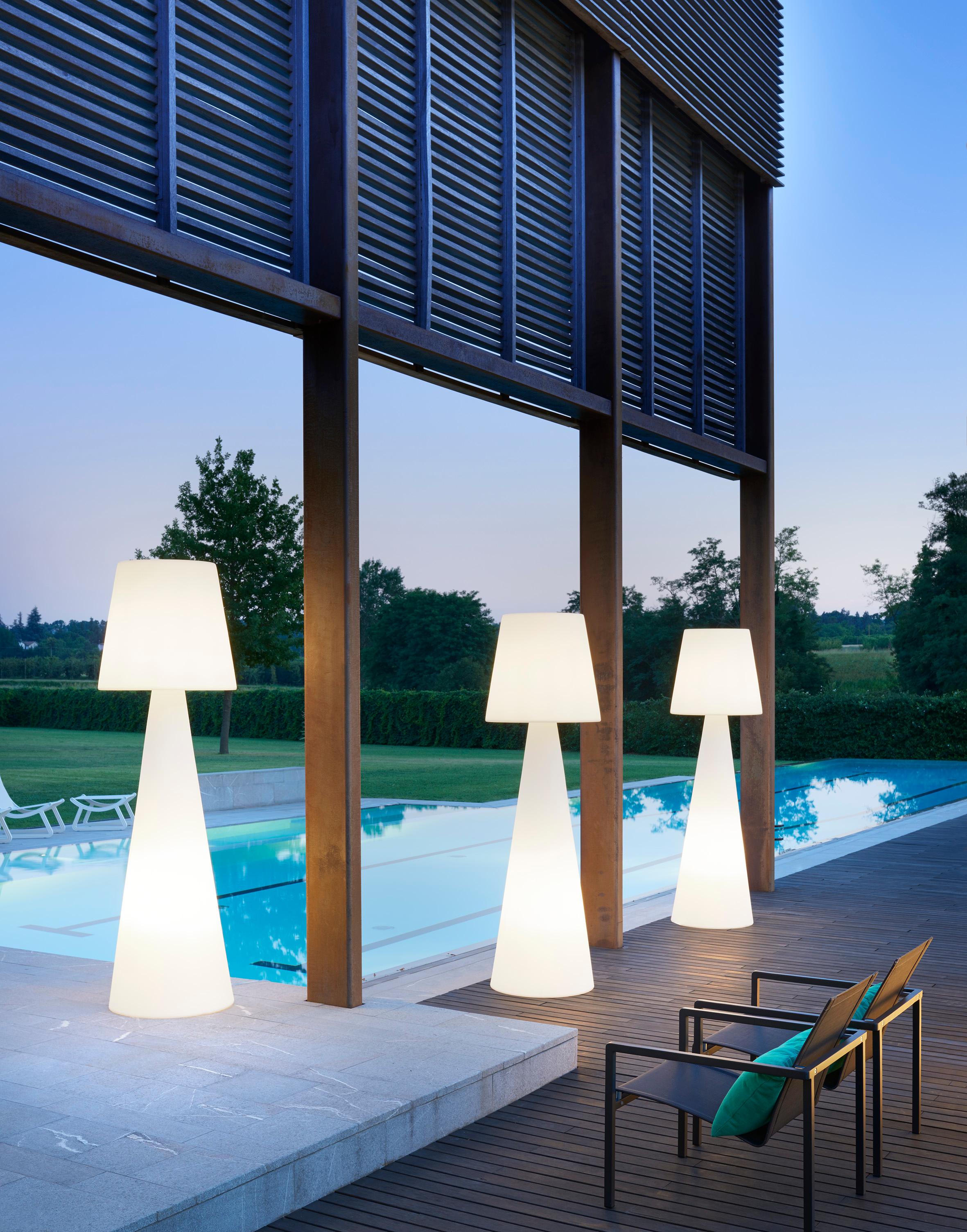 Post-Modern Pivot Small Floor Lamp by Carlo Constantini For Sale