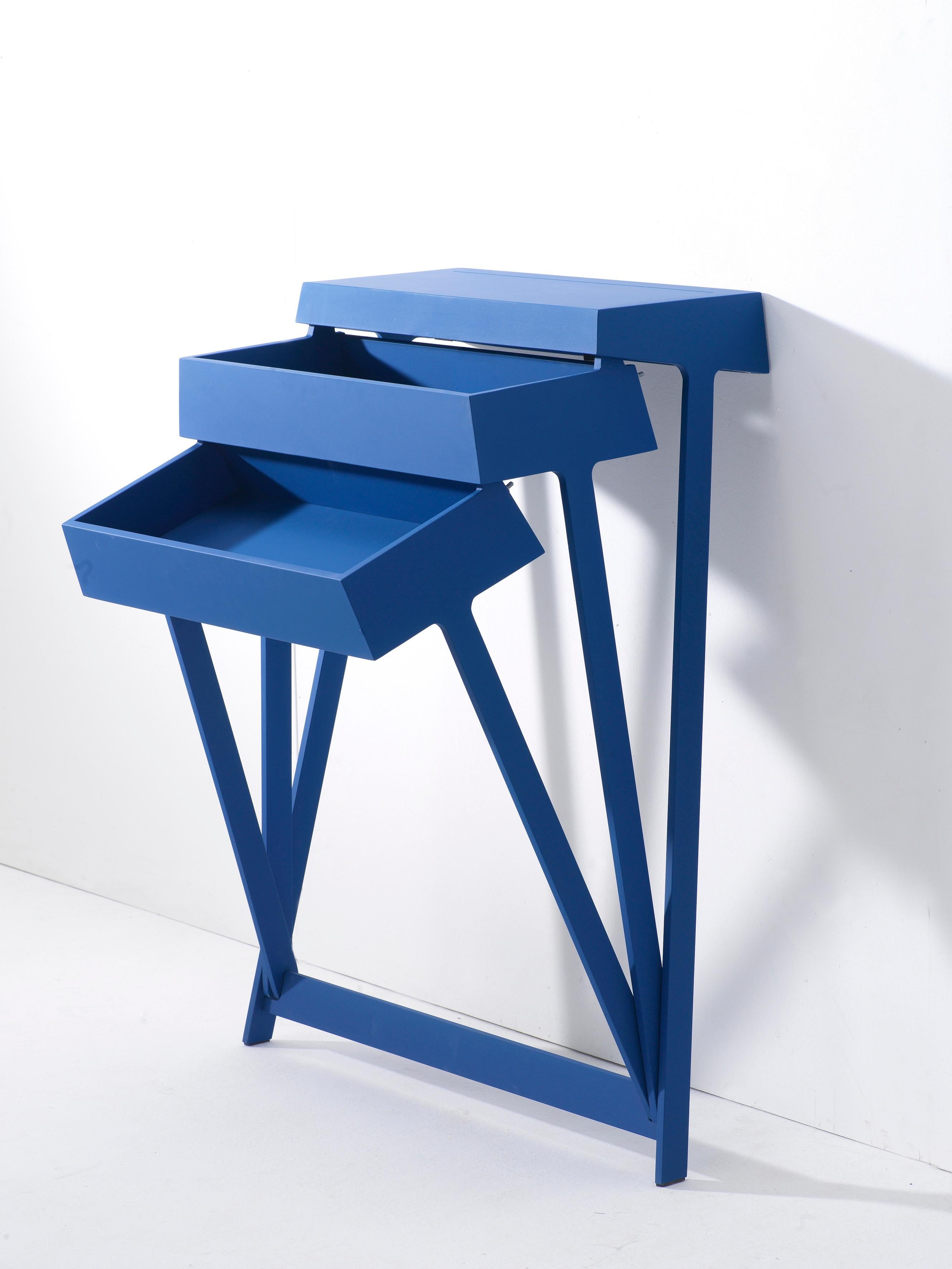 Schwenkbarer Schrank aus Massivholz, entworfen von Rohkanten (21. Jahrhundert und zeitgenössisch) im Angebot