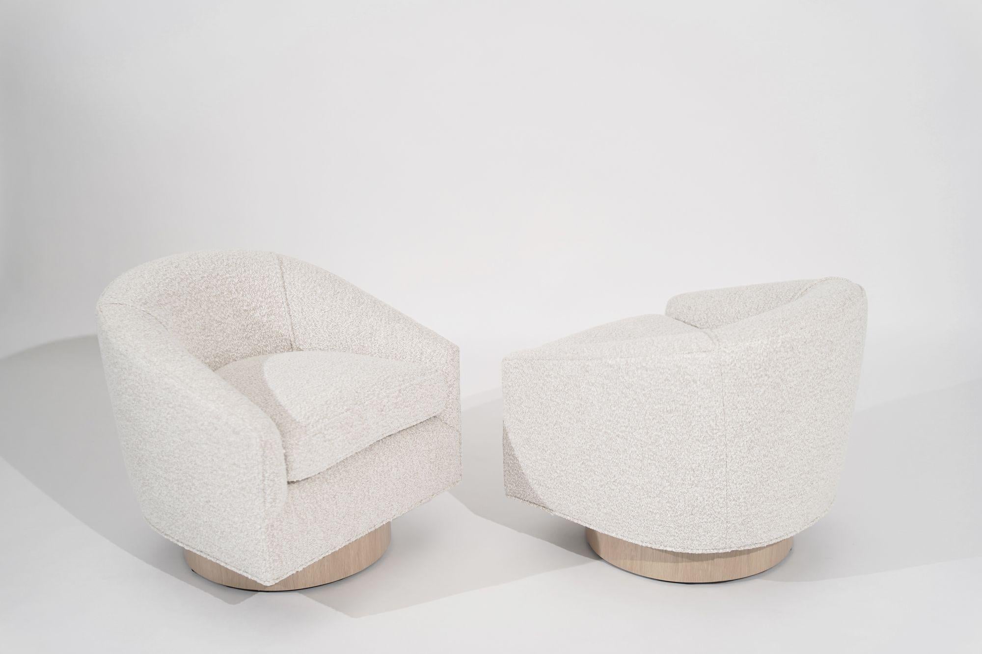 Mid-Century Modern Pivot Swivel Chair by Stamford Modern For Sale