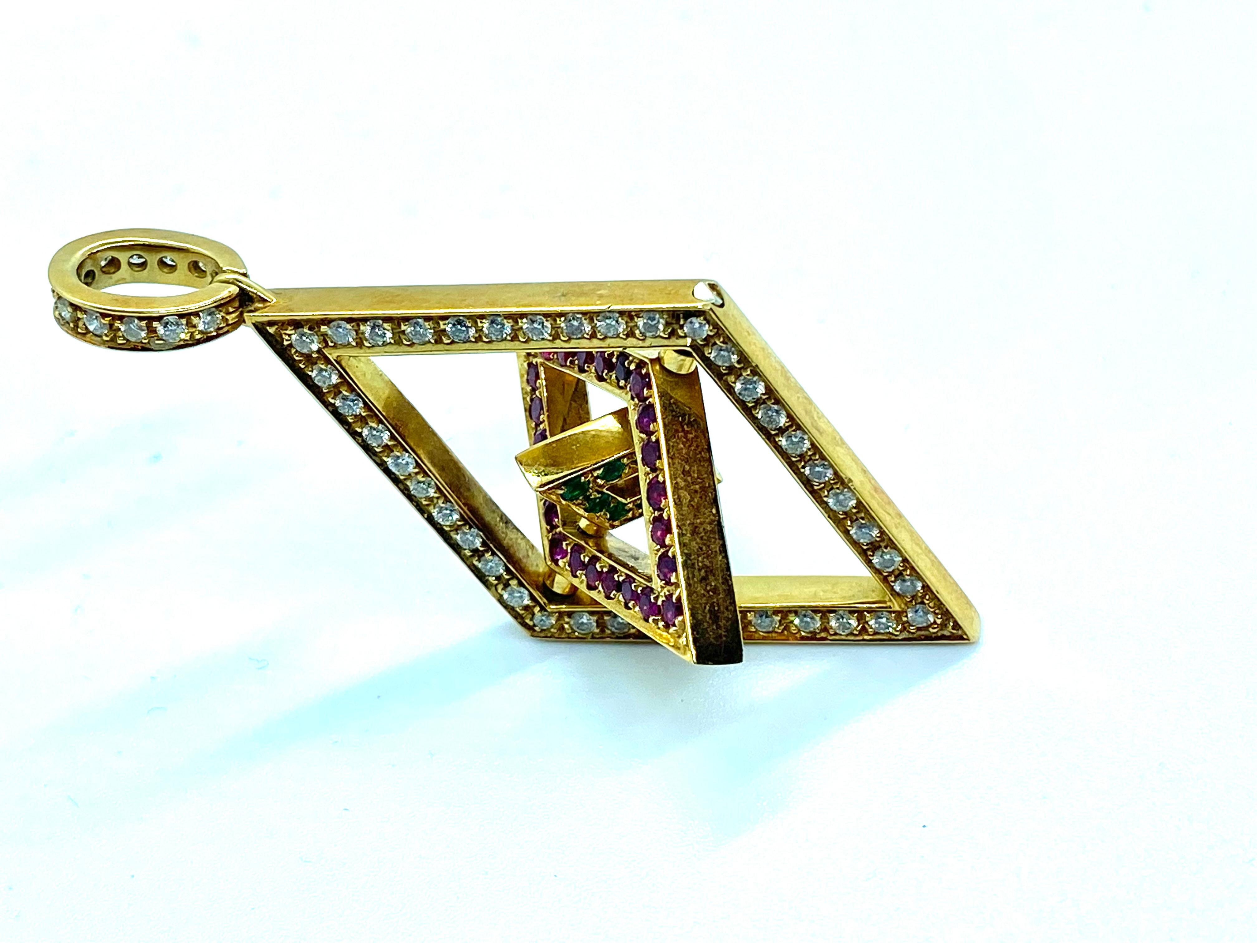 Pivoting gold rhombus pendant For Sale 4