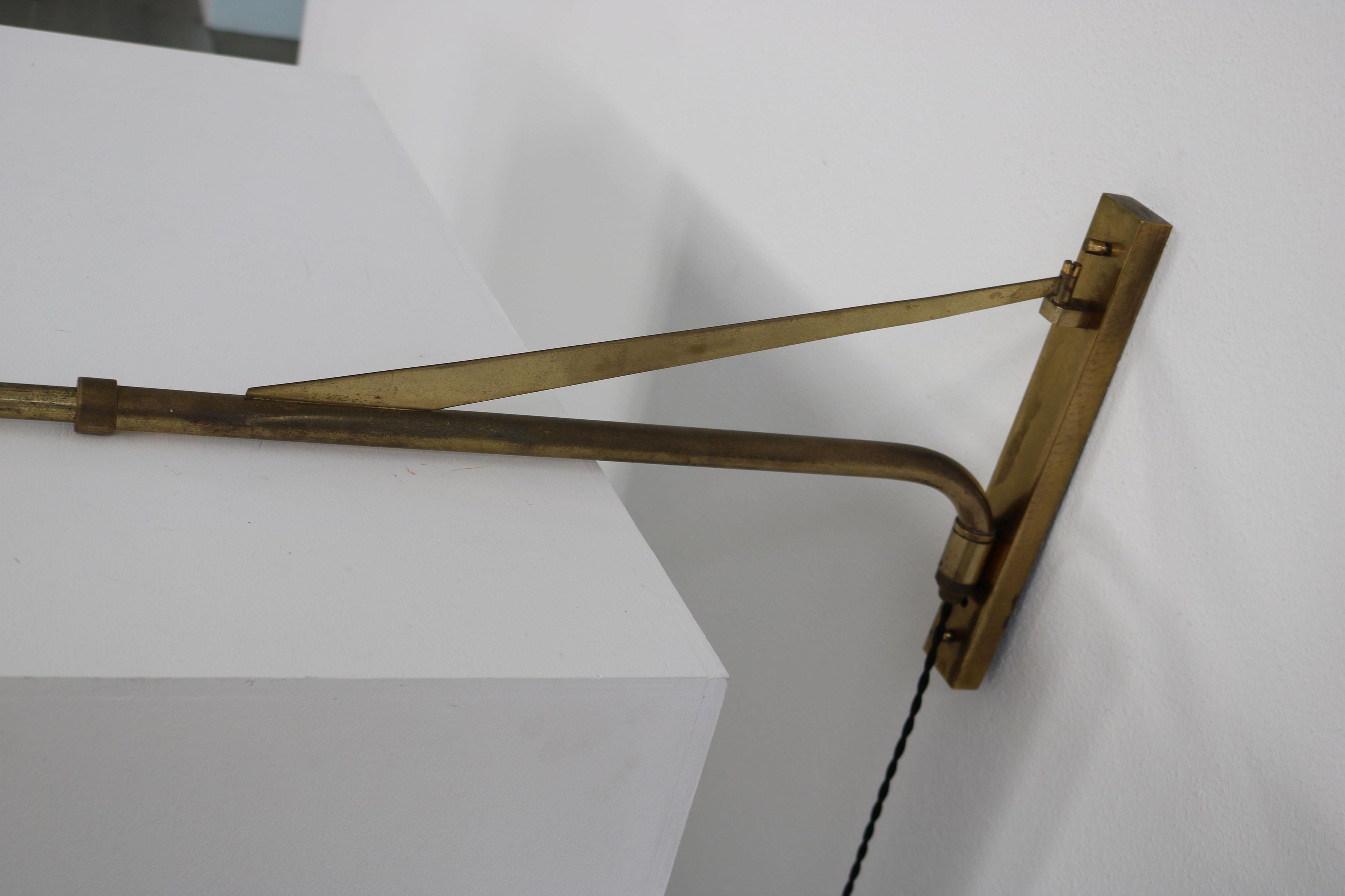 Pivoting height-adjustable Italian telescopic wall light from the 1950s. For Sale 8