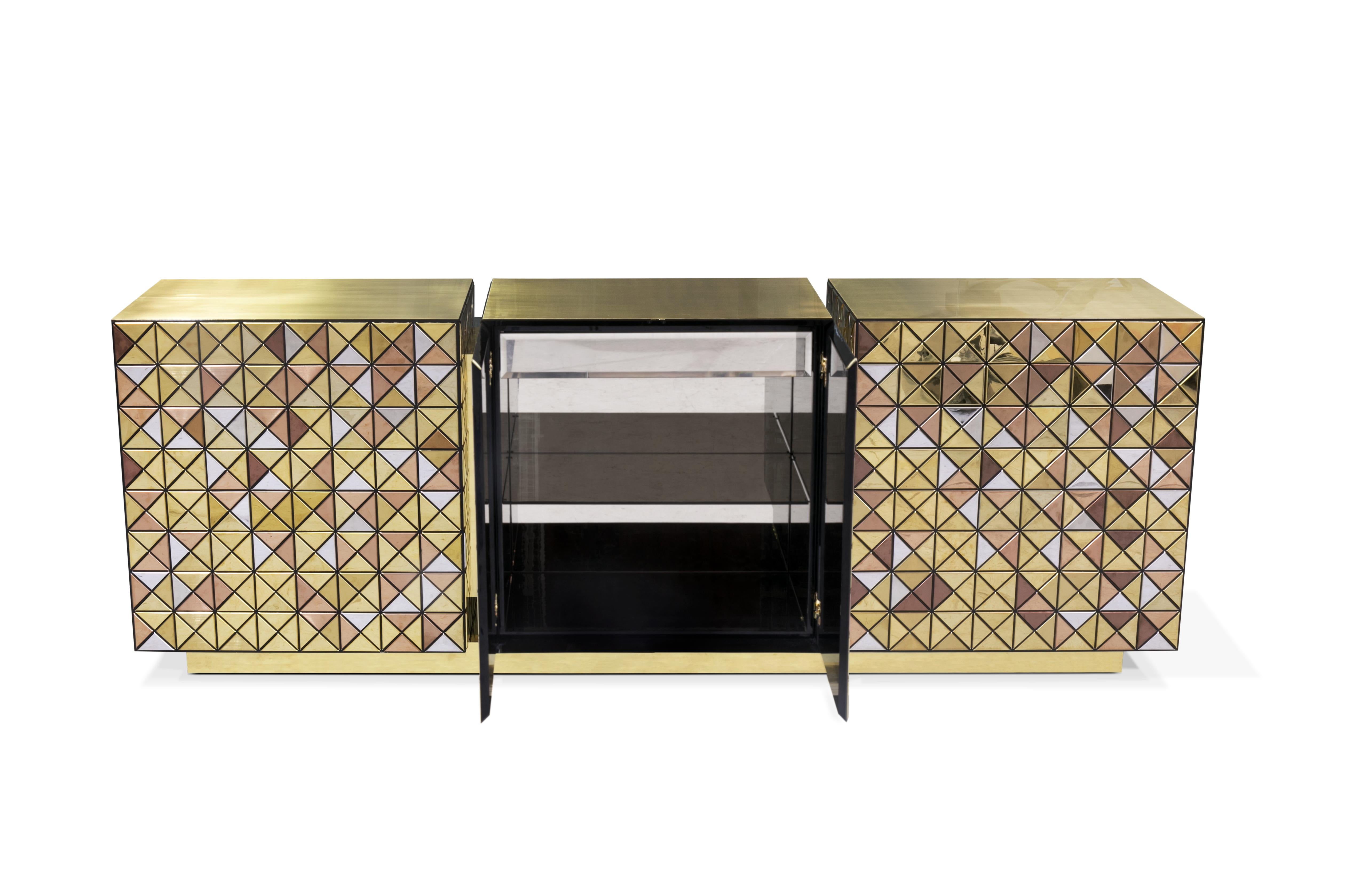 Portoghese Credenza anodizzata Pixel - Falegnameria artigianale e ottone lucido - Boca Do Lobo in vendita